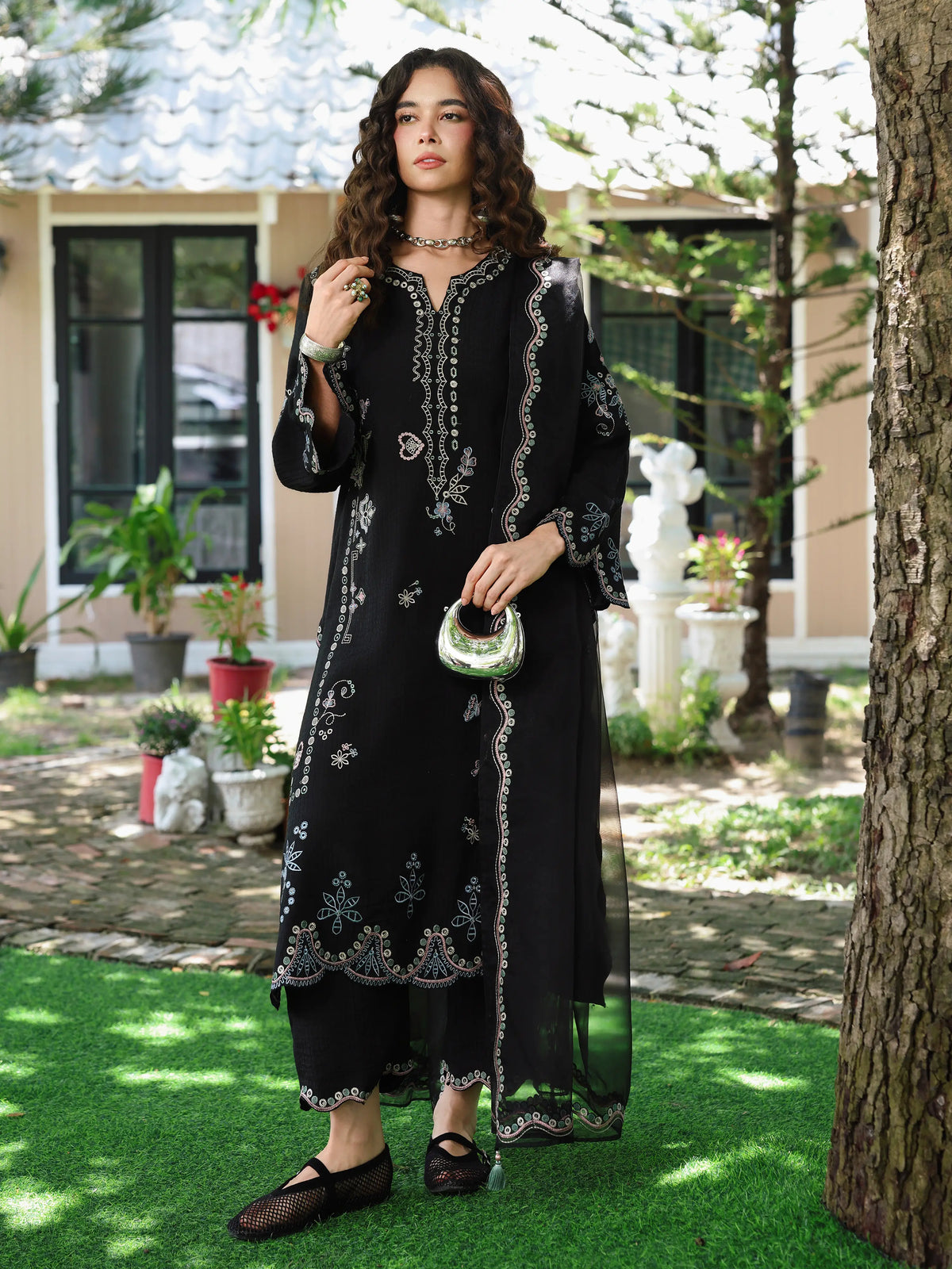 Edenrobe Vyla Black Embroidered 3-Piece Pret | EWTKED6-86212-3P