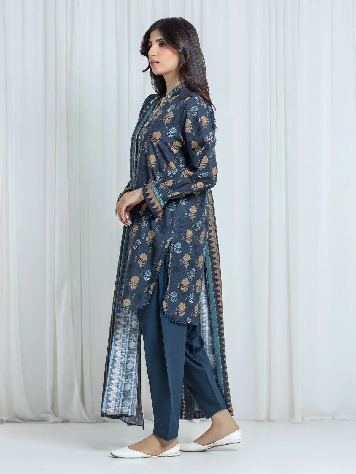 Edenrobe Allure Charcoal Khaddar 3-Piece Suit | EWU6A3-37056-3P