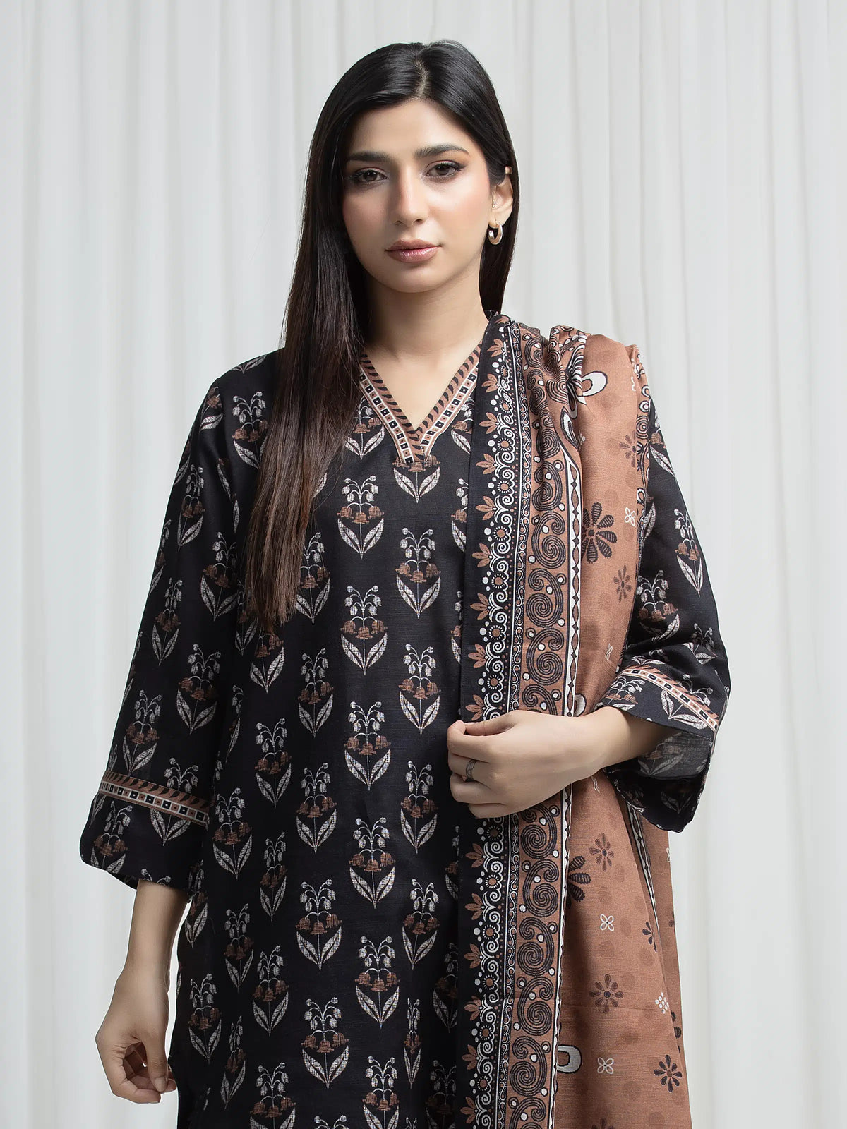 Edenrobe Allure Black Khaddar 3-Piece Suit | EWU6A3-37011-3P