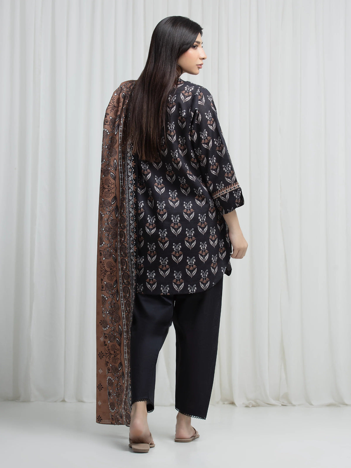 Edenrobe Allure Black Khaddar 3-Piece Suit | EWU6A3-37011-3P
