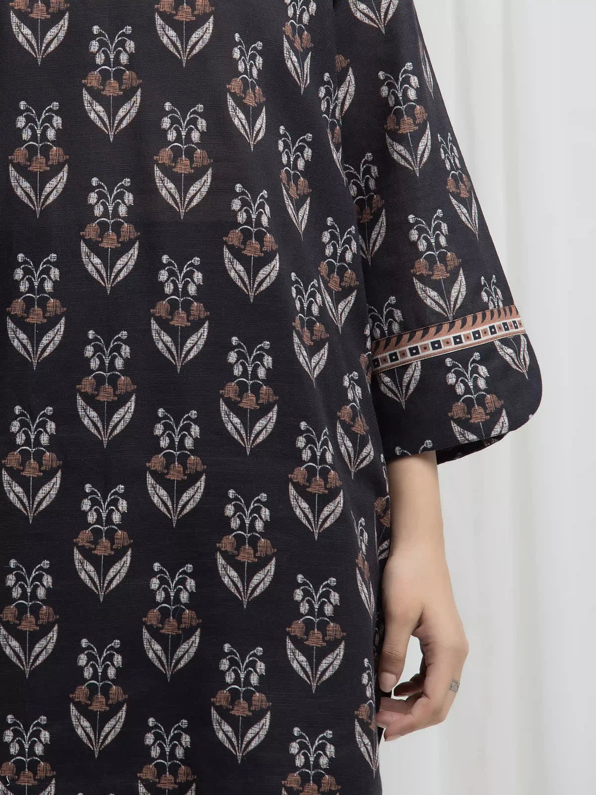 Edenrobe Allure Black Khaddar 3-Piece Suit | EWU6A3-37011-3P