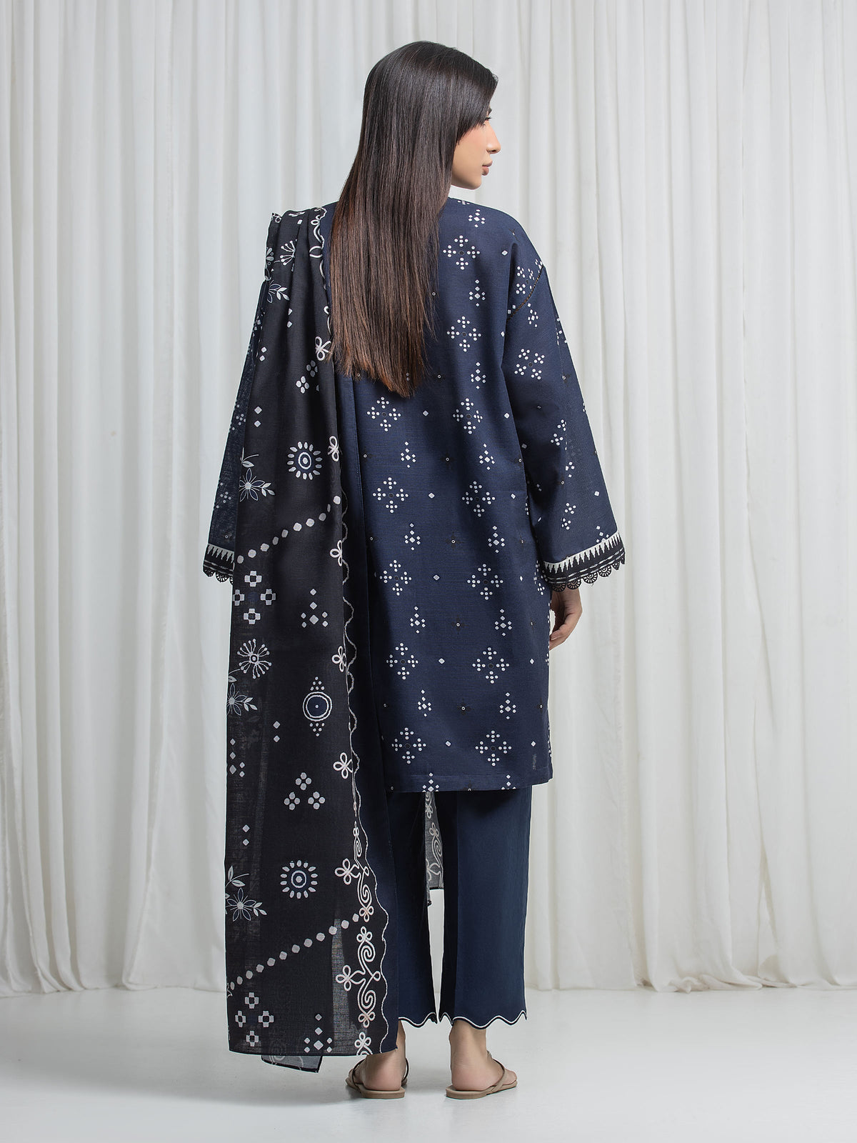 Edenrobe Allure Navy Khaddar 3-Piece Suit | EWU6A3-37033-3P
