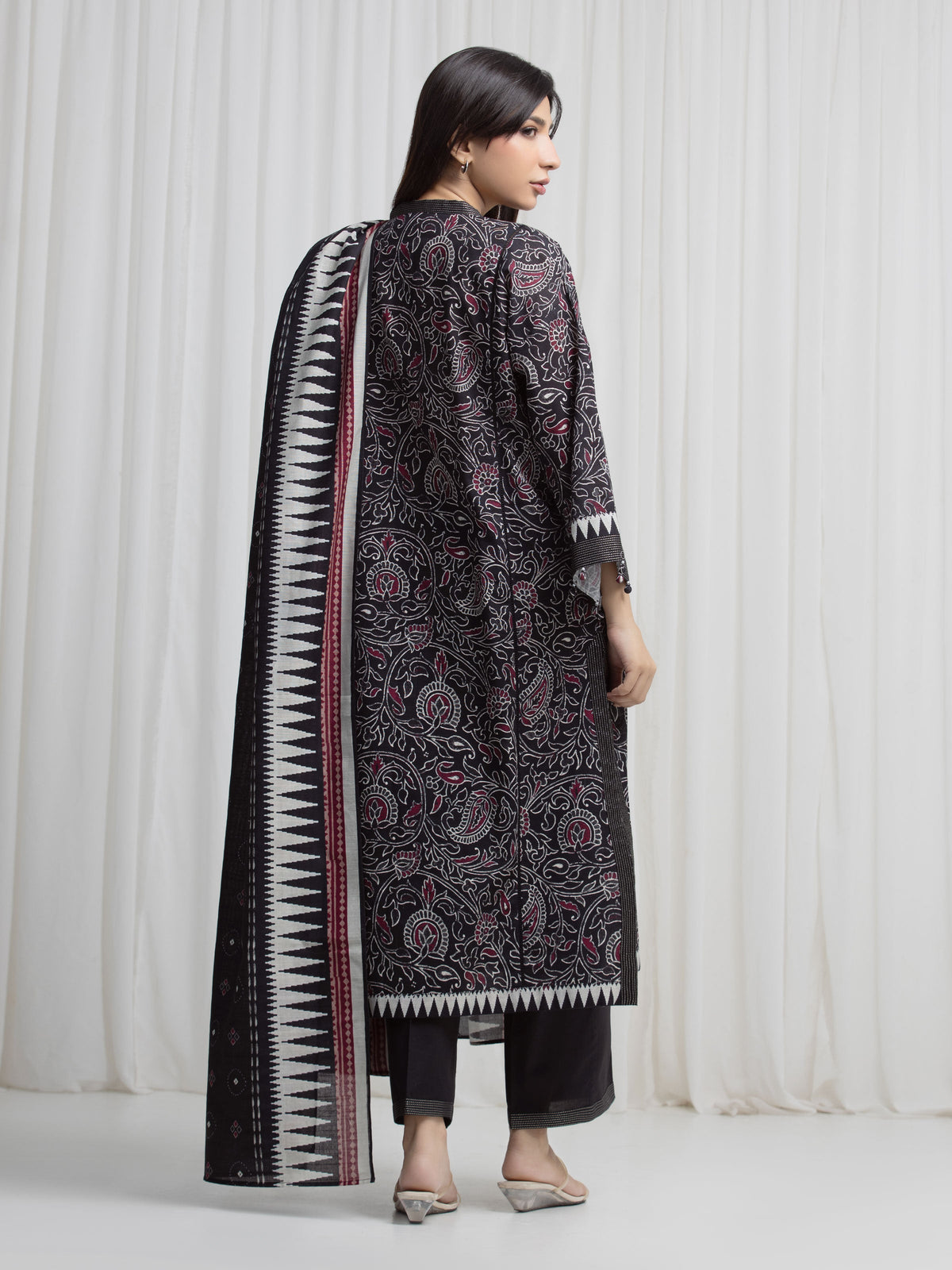 Edenrobe Allure Black Khaddar 3-Piece Suit | EWU6A3-37009-3P