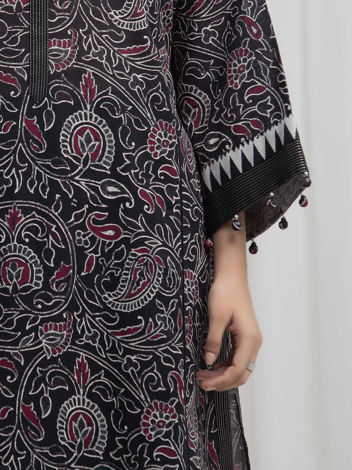 Edenrobe Allure Black Khaddar 3-Piece Suit | EWU6A3-37009-3P