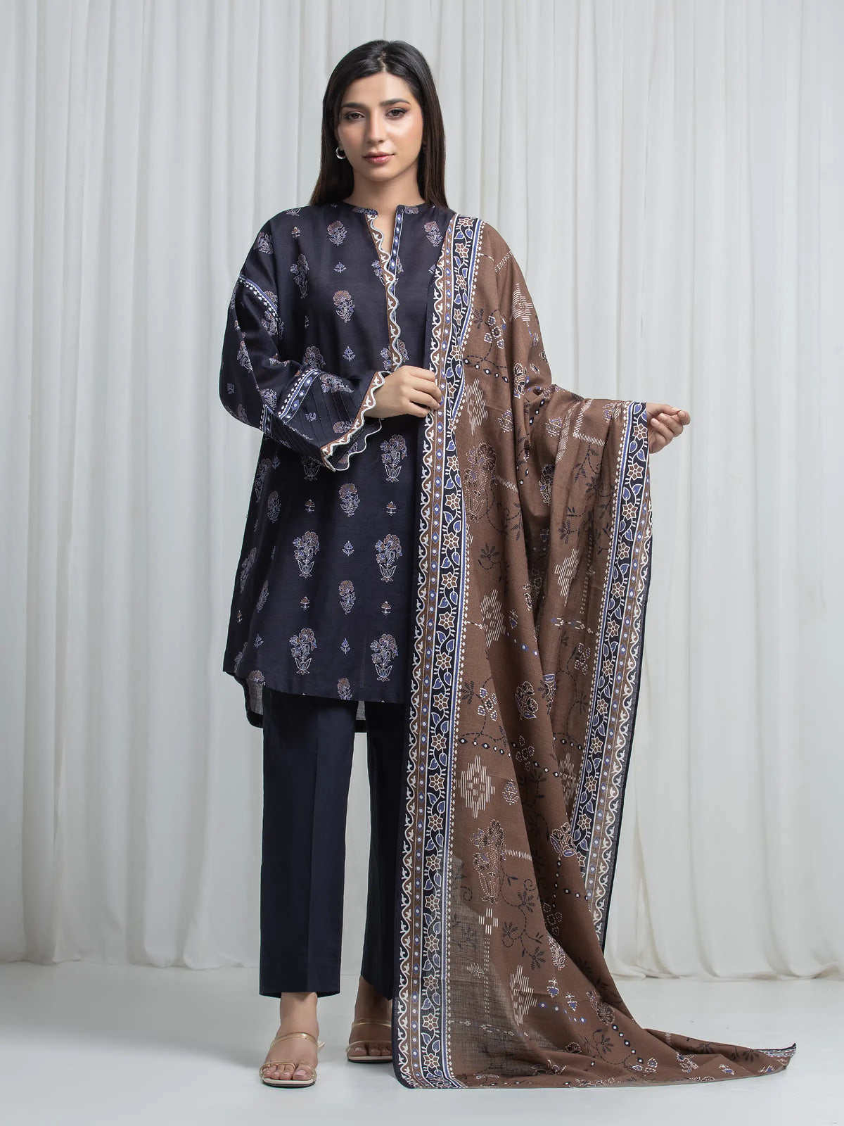 Edenrobe Allure Black Khaddar 3-Piece Suit | EWU6A3-37034-3P