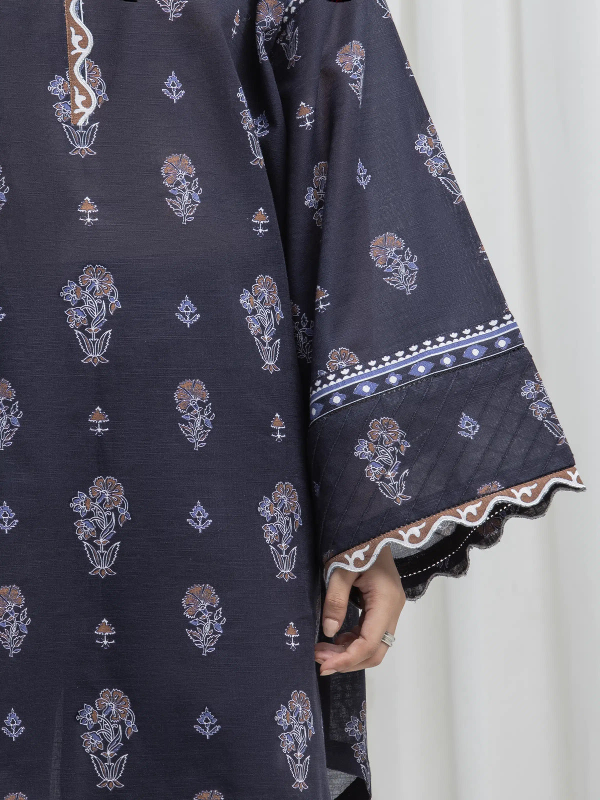 Edenrobe Allure Black Khaddar 3-Piece Suit | EWU6A3-37034-3P