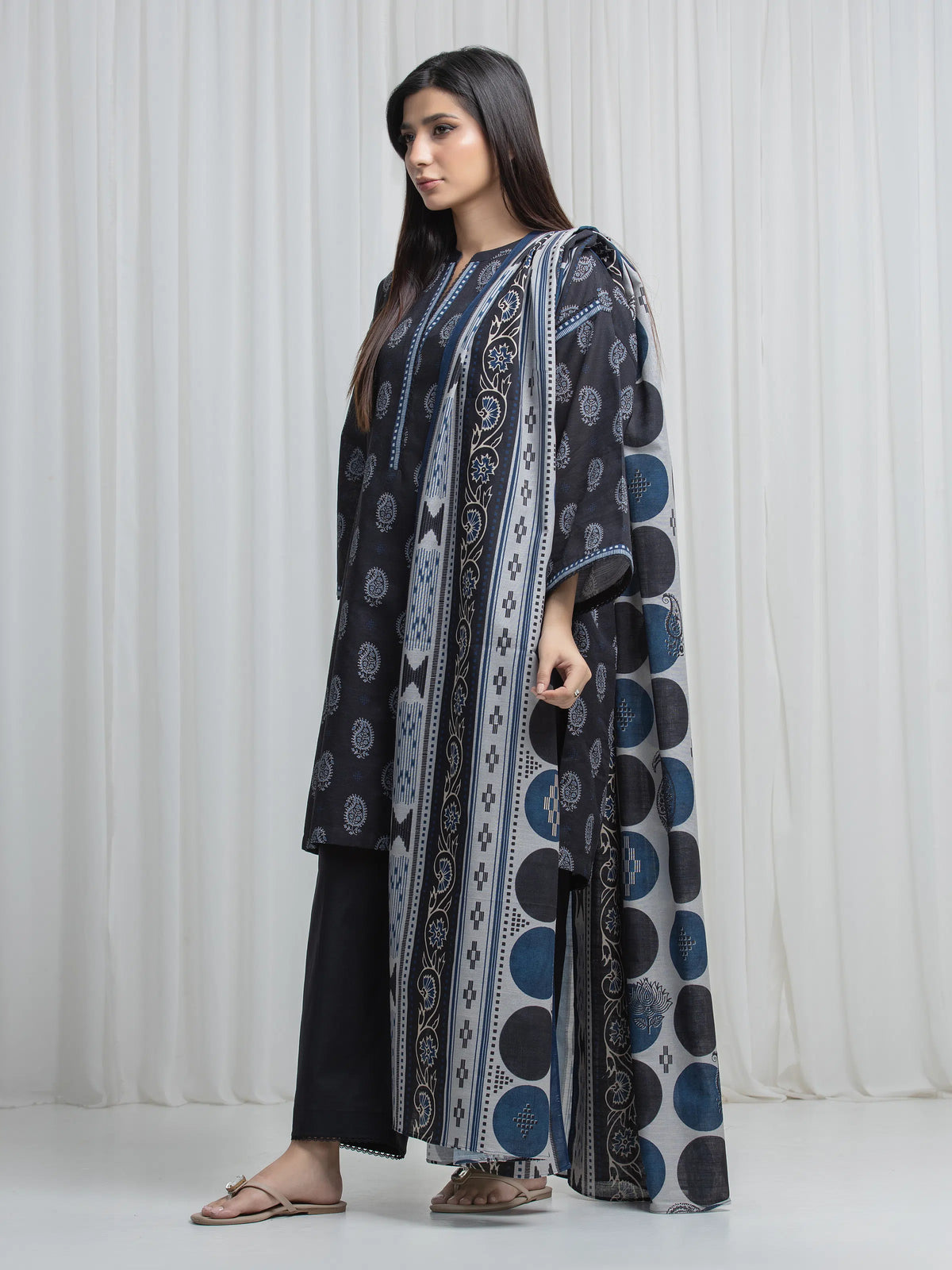 Edenrobe Allure Black Khaddar 3-Piece Suit | EWU6A3-37028-3P