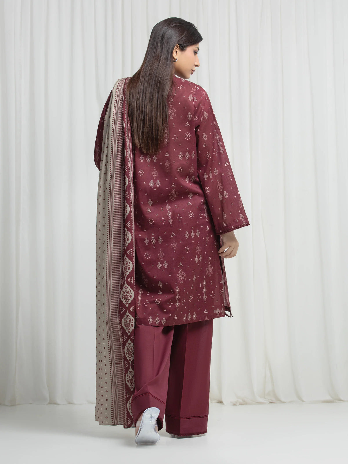 Edenrobe Allure Maroon Khaddar 3-Piece Suit | EWU6A3-37004-3P