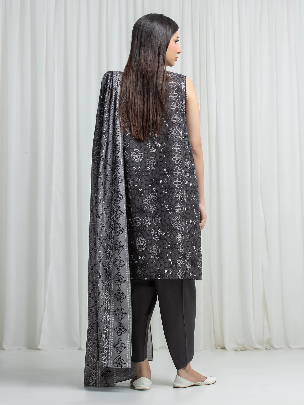 Edenrobe Allure Black Khaddar 3-Piece Suit | EWU6A3-37008-3P