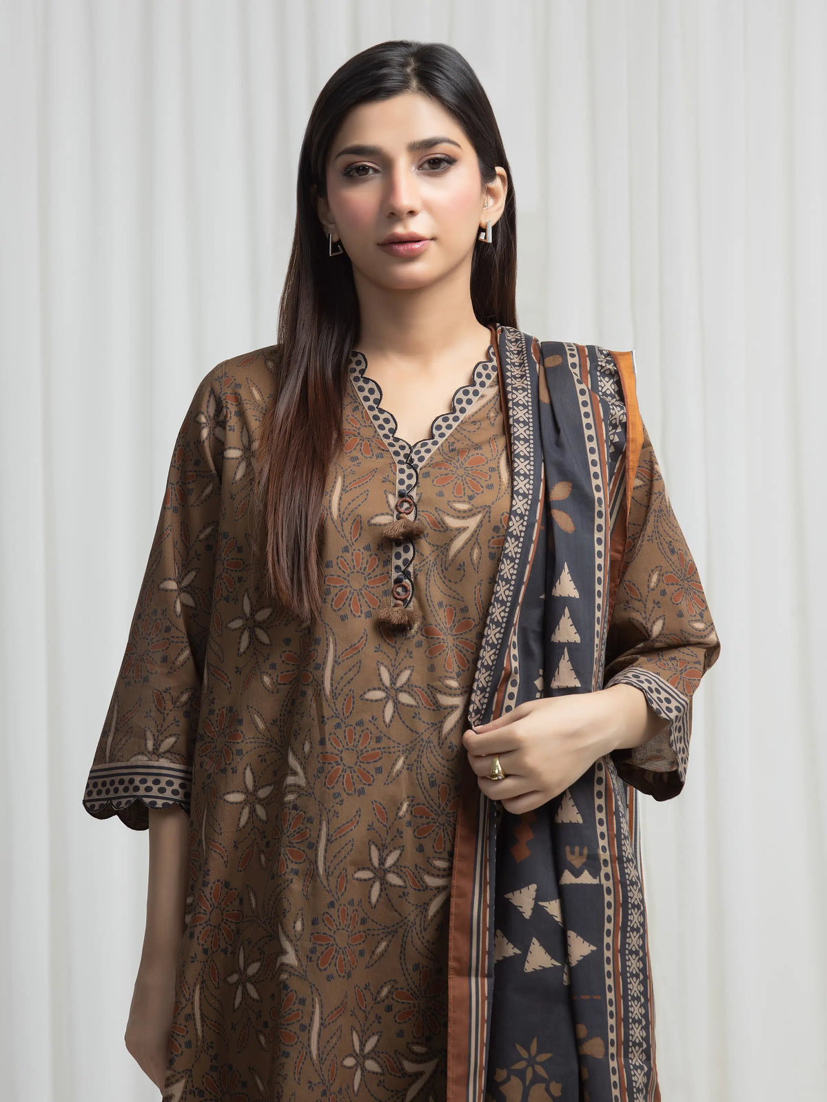 Edenrobe Allure Olive Khaddar 3-Piece Suit | EWU6A3-37003-3P