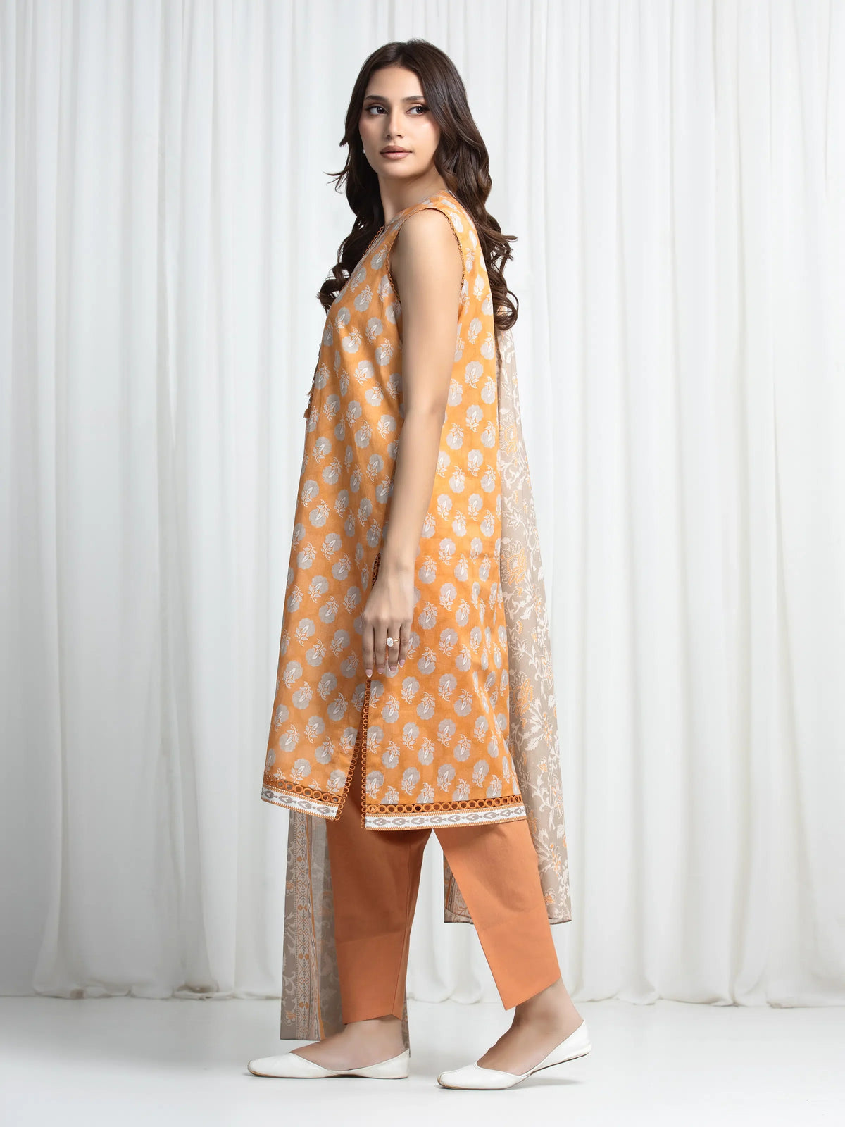Edenrobe Allure Orange Khaddar 3-Piece Suit | EWU6A3-37019-3P