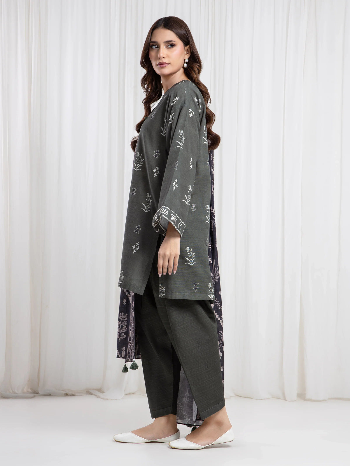 Edenrobe Allure Green Khaddar 3-Piece Suit | EWU6A3-37082-3P