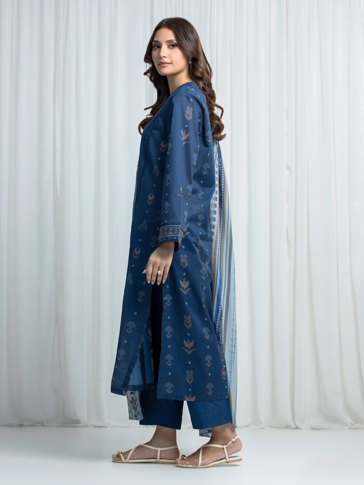 Edenrobe Allure Navy Khaddar 3-Piece Suit | EWU6A3-37017-3P