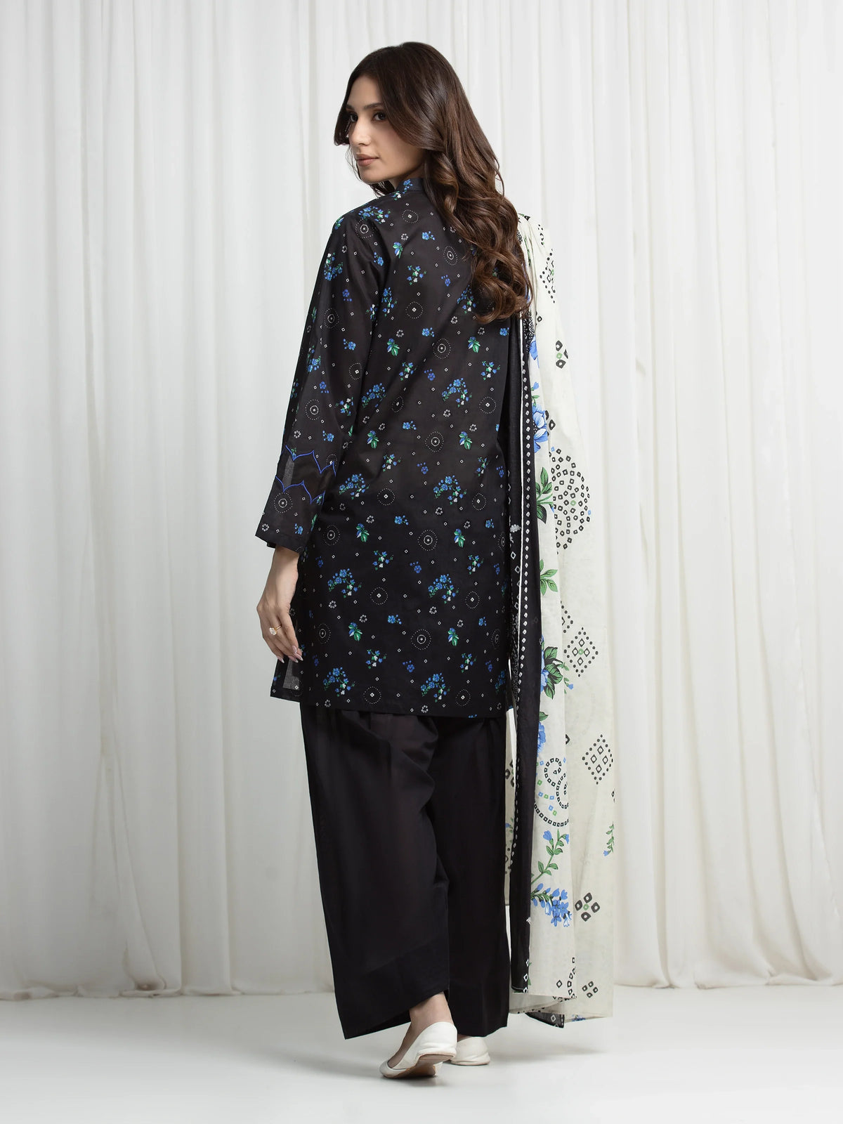 Edenrobe Allure Black Khaddar 3-Piece Suit | EWU6A3-37014-3P