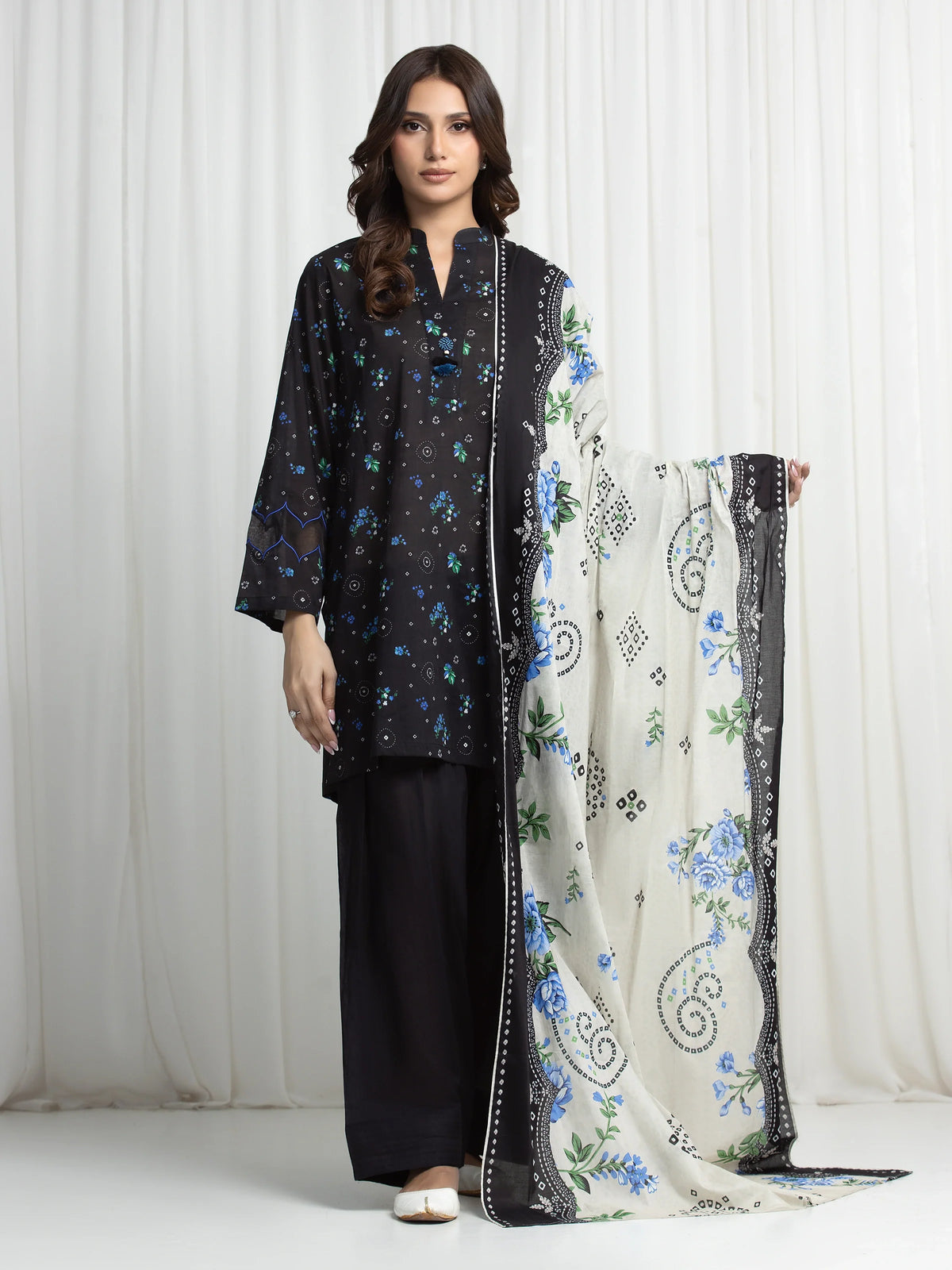 Edenrobe Allure Black Khaddar 3-Piece Suit | EWU6A3-37014-3P