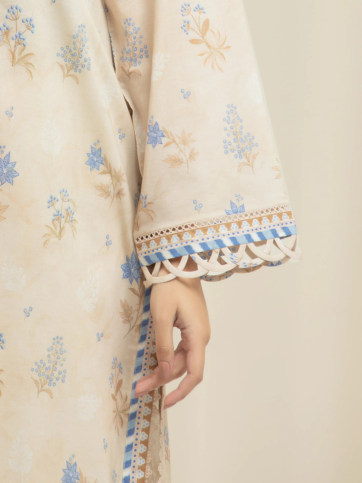 Edenrobe Allure Beige Lawn 3-Piece Suit | EWU6A1-36589-3P