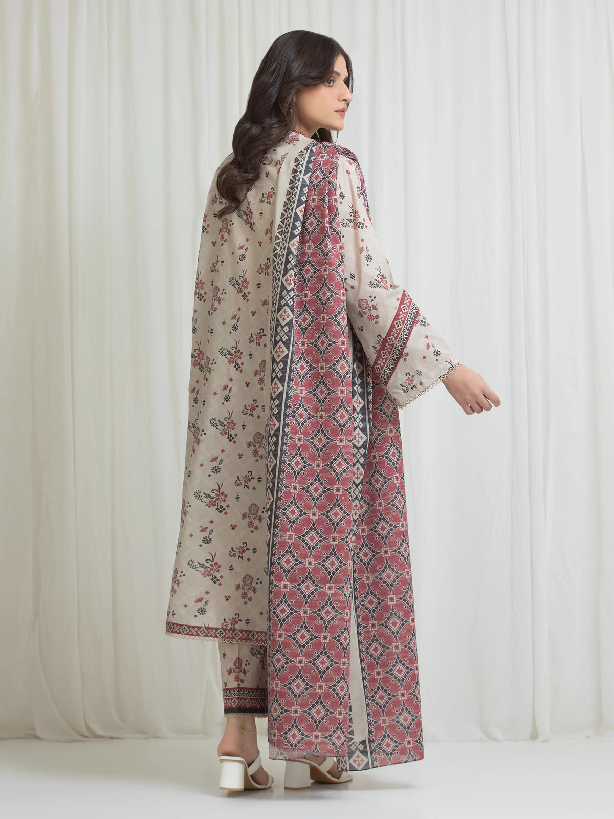 Edenrobe Allure Beige Lawn 3-Piece Suit | EWU6A1-36764-3P