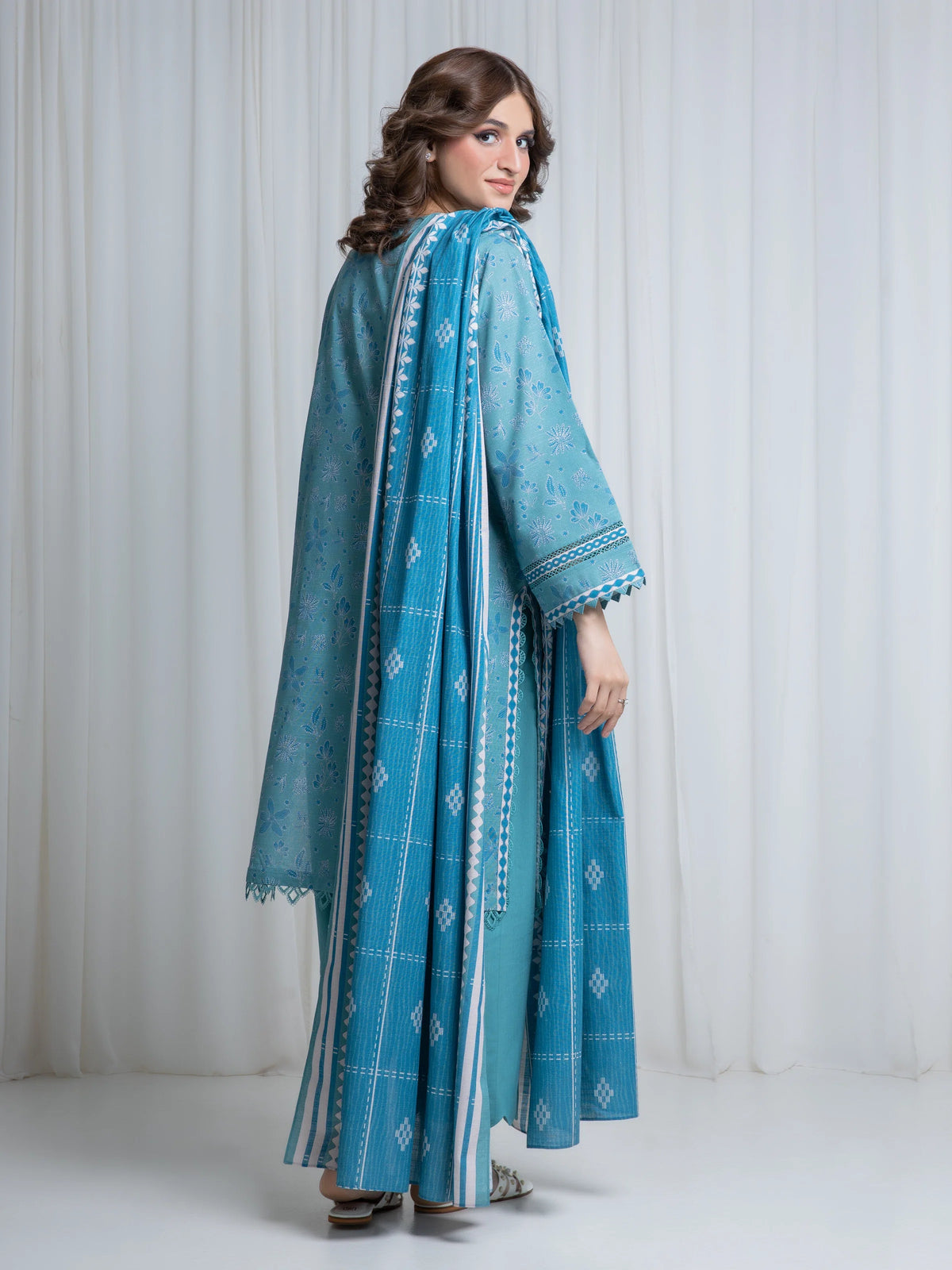 Edenrobe Allure Turquoise Khaddar 3-Piece Suit | EWU6A3-37039-3P