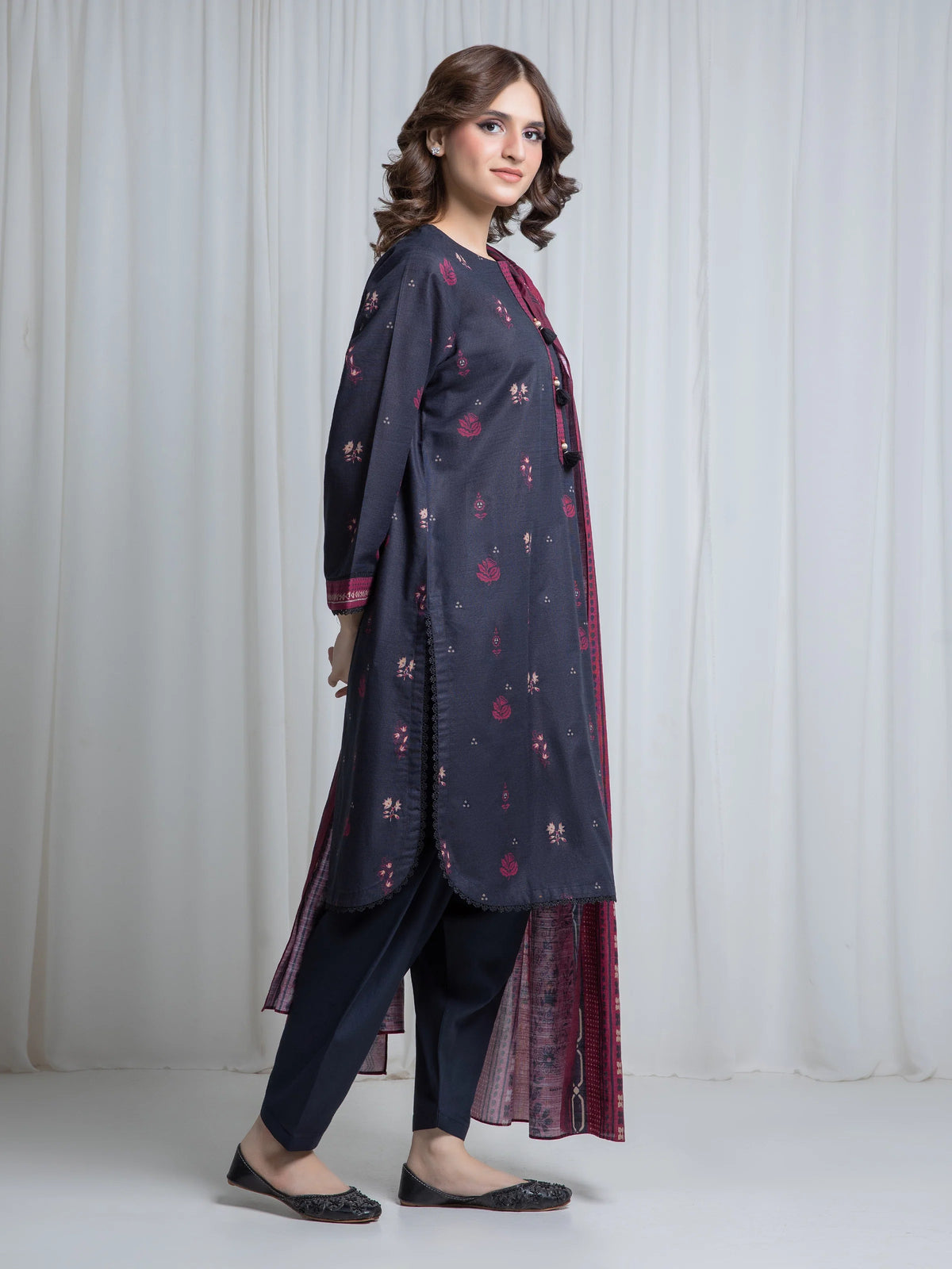 Edenrobe Allure Black Khaddar 3-Piece Suit | EWU6A3-37059-3P