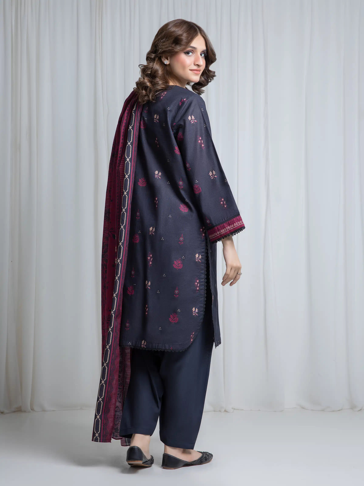 Edenrobe Allure Black Khaddar 3-Piece Suit | EWU6A3-37059-3P
