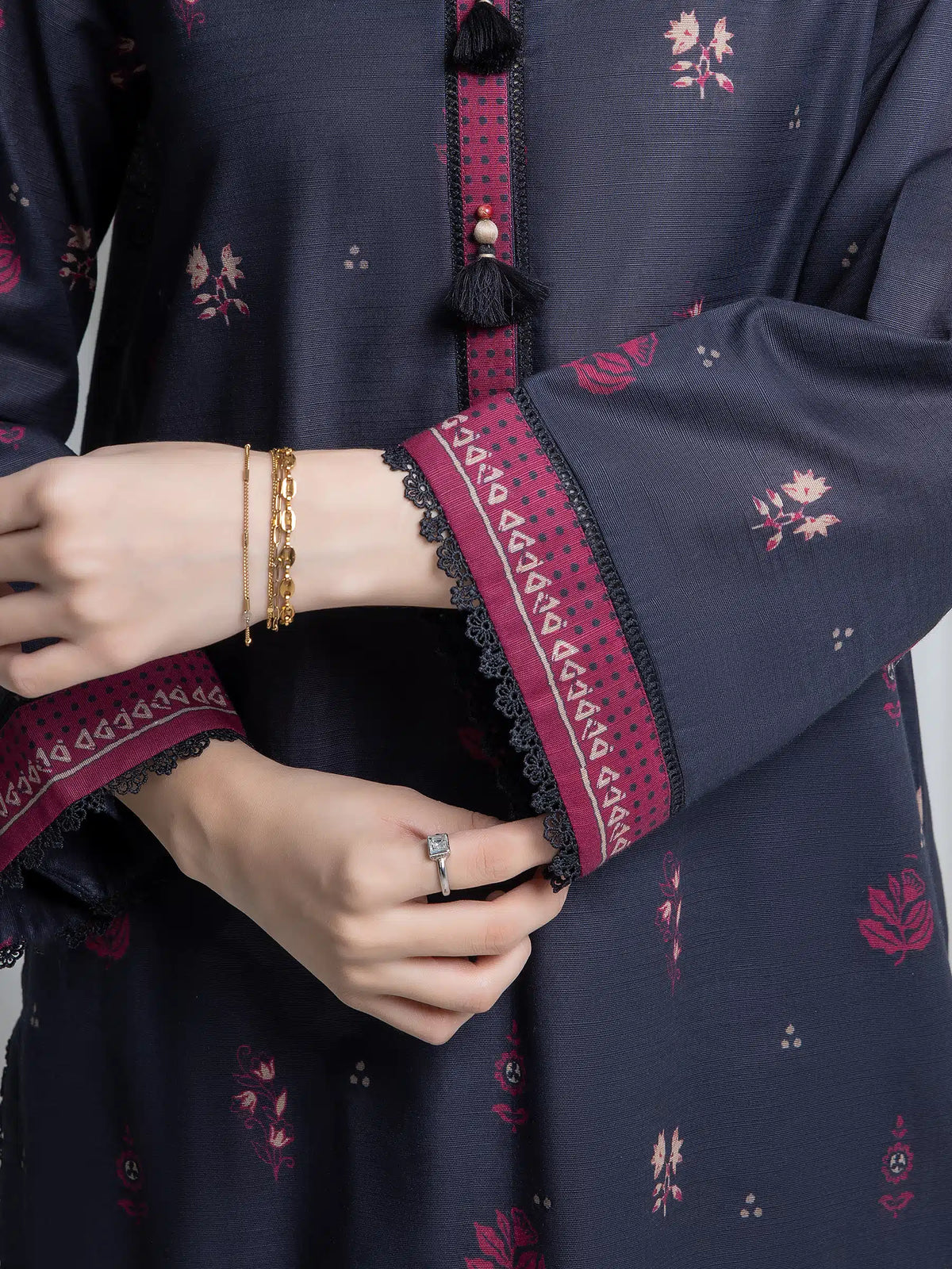Edenrobe Allure Black Khaddar 3-Piece Suit | EWU6A3-37059-3P