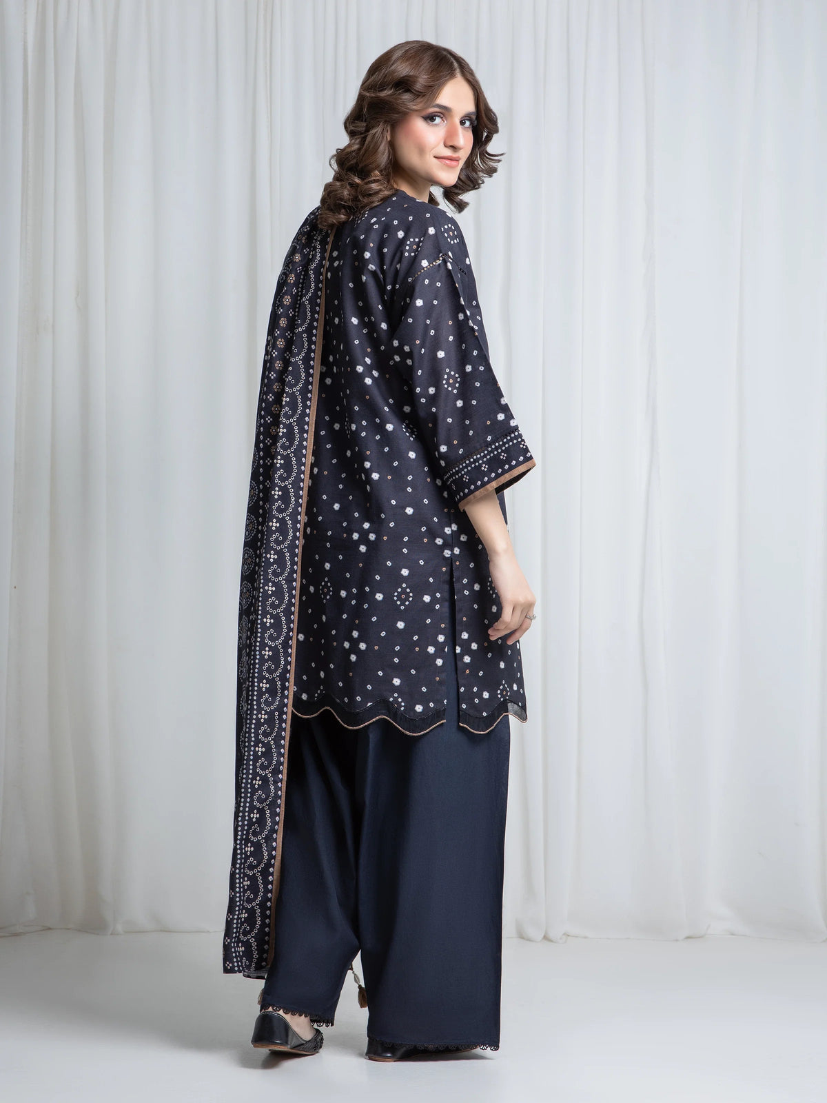 Edenrobe Allure Black Khaddar 3-Piece Suit | EWU6A3-37068-3P