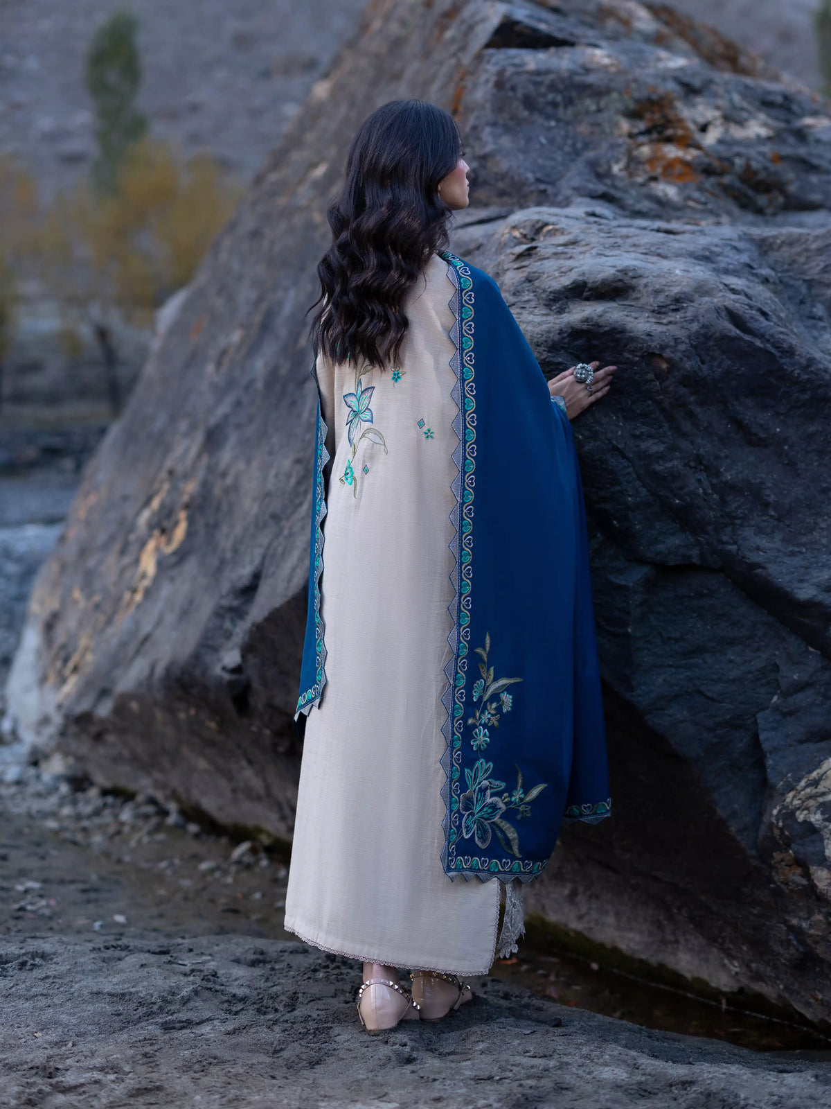 Edenrobe Kohsaar Beige Khaddar 3-Piece Suit | EWU6V11-34001-3P