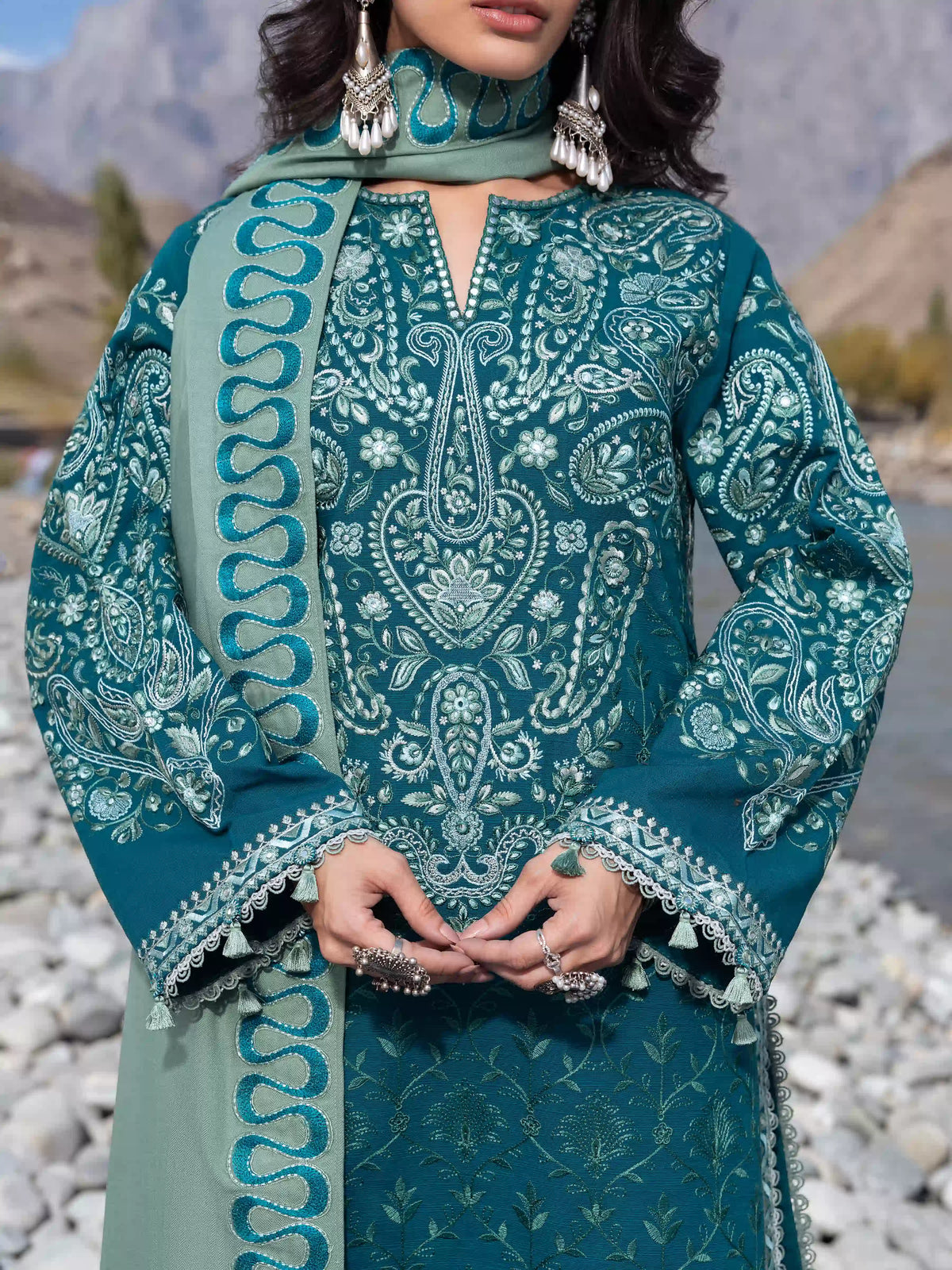 Edenrobe Kohsaar Green Khaddar 3-Piece Suit | EWU6V11-34002-3P