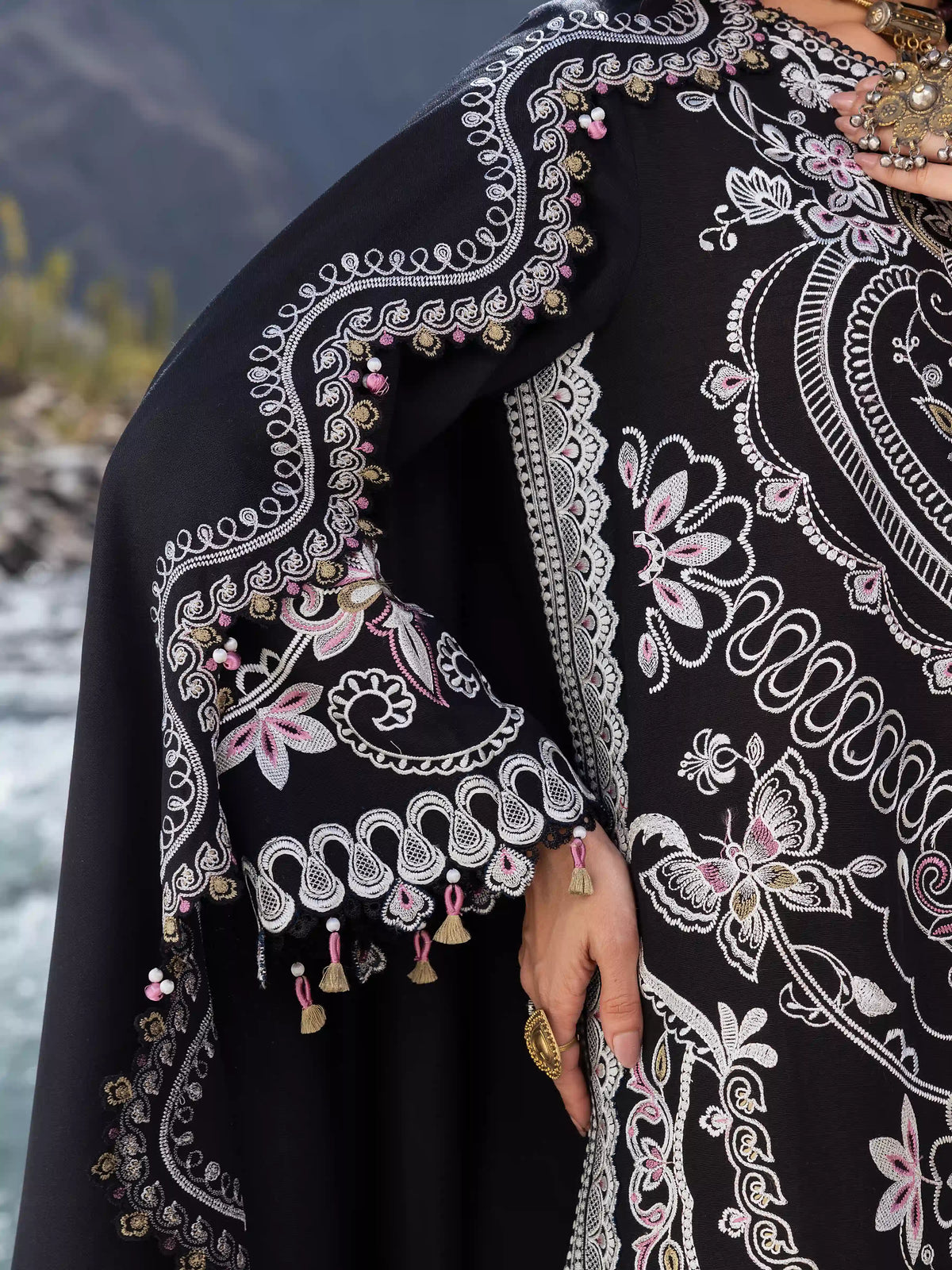 Edenrobe Kohsaar Black Khaddar 3-Piece Suit | EWU6V11-34006-3P