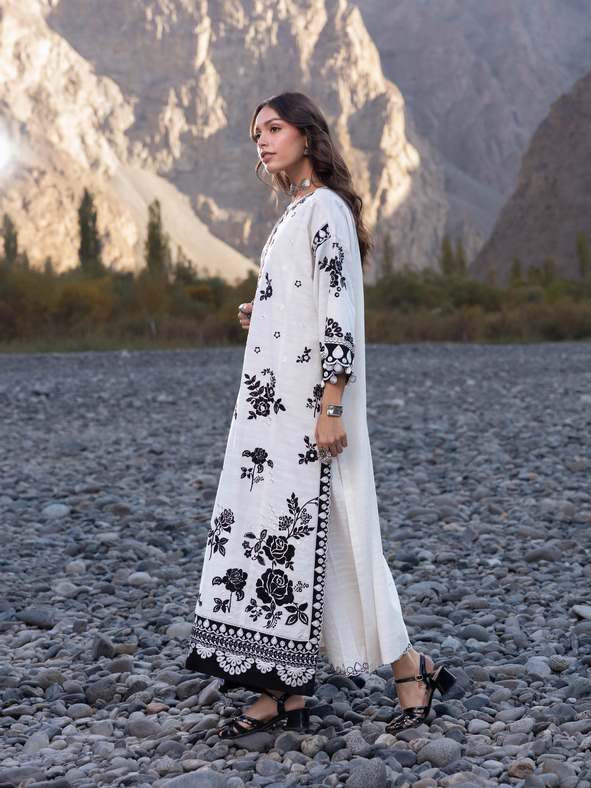 Edenrobe Kohsaar White Khaddar 3-Piece Suit | EWU6V11-34010-3P