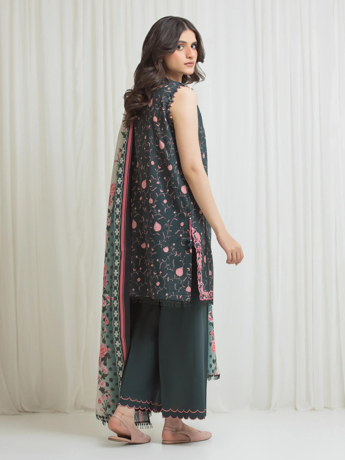Edenrobe Allure Charcoal Lawn 3-Piece Suit | EWU6A1-36707-3P