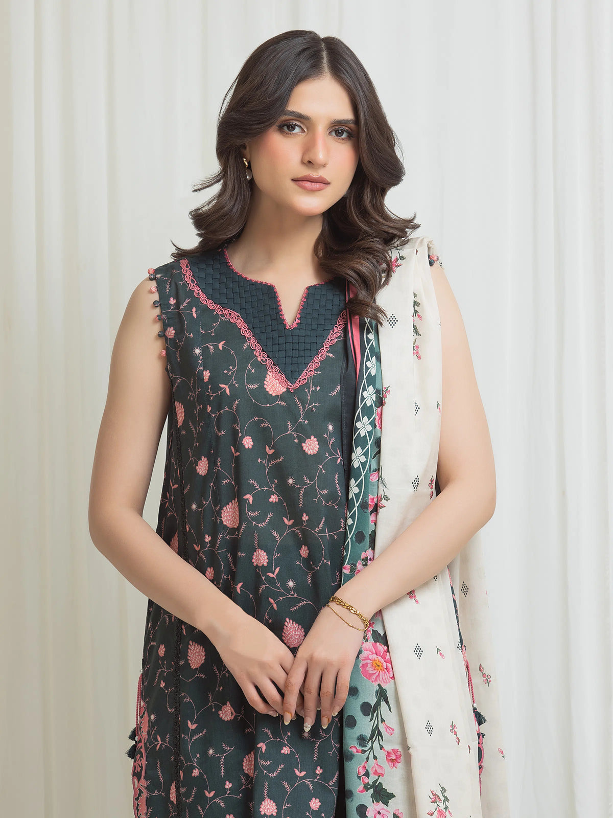 Edenrobe Allure Charcoal Lawn 3-Piece Suit | EWU6A1-36707-3P