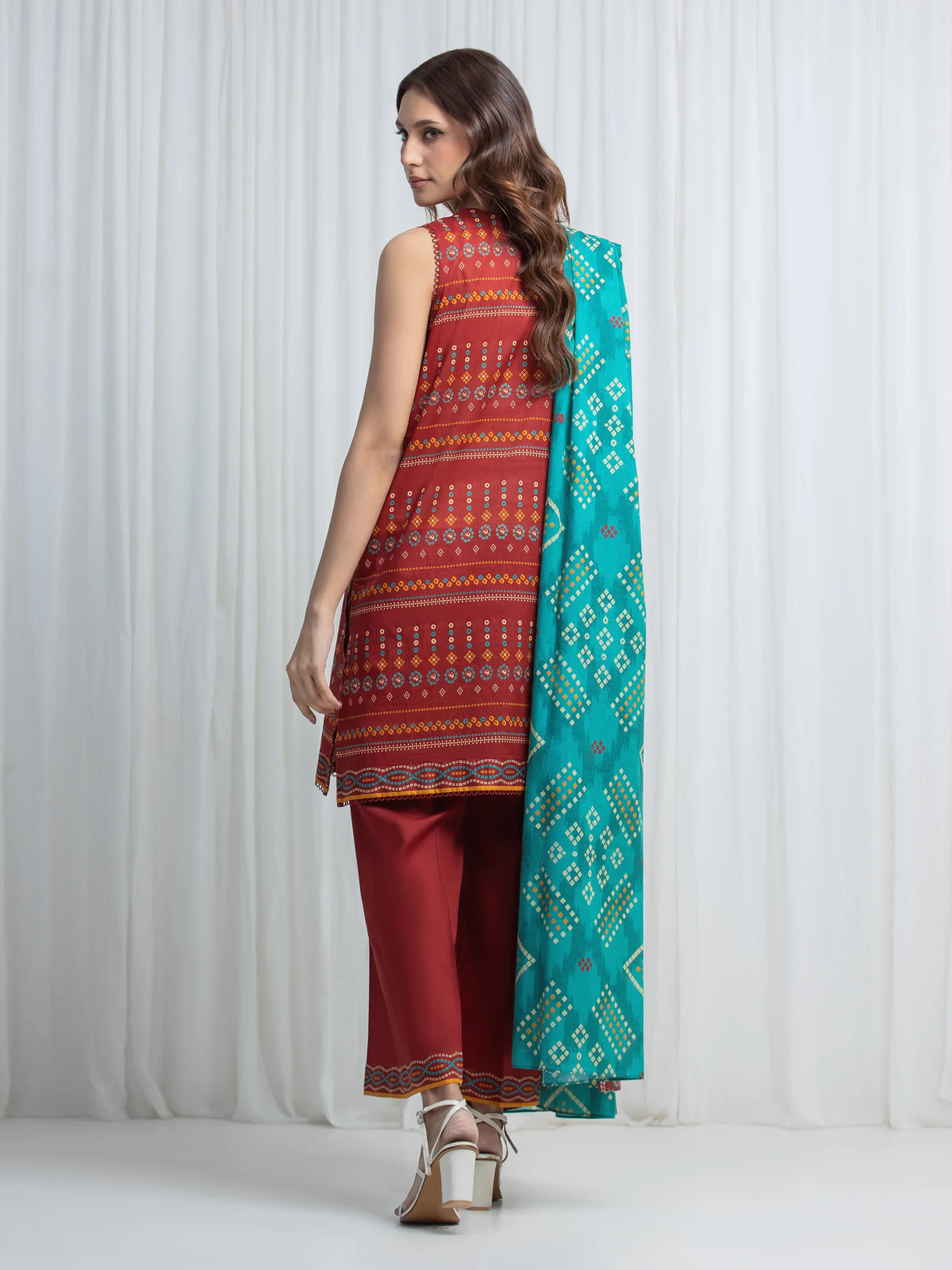 Edenrobe Allure Maroon Lawn 3-Piece Suit | EWU6A1-36872-3P