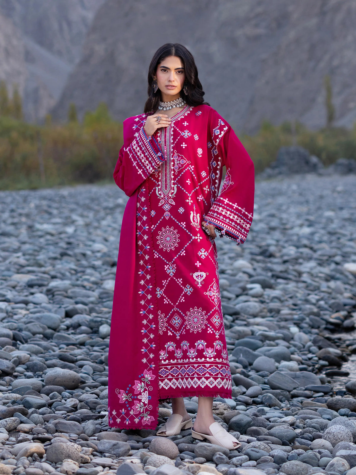 Edenrobe Kohsaar Magenta Khaddar 3-Piece Suit | EWU6V11-34008-3P
