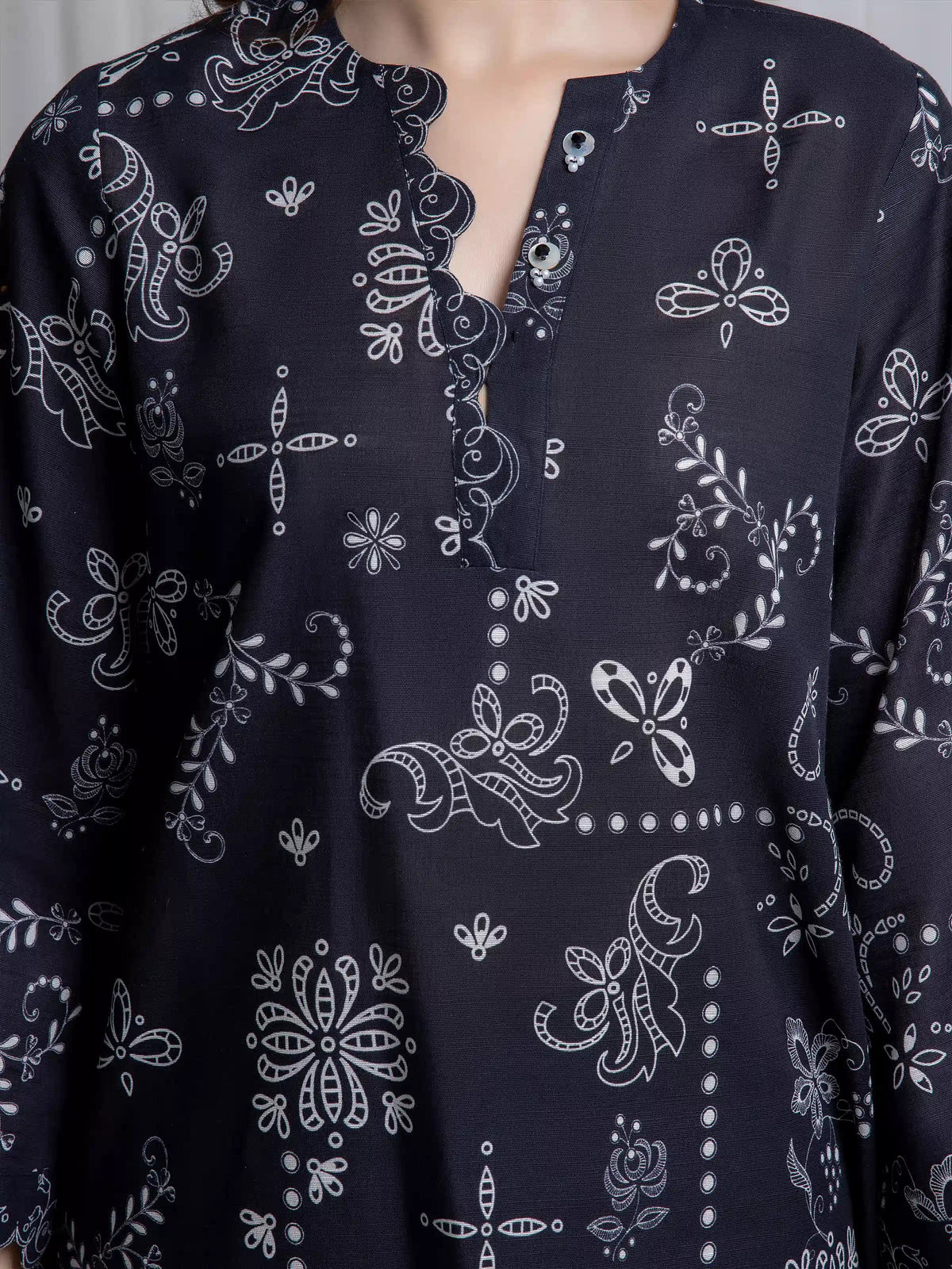 Edenrobe Allure Black Printed Khaddar 3-Piece Suit | EWU6A3-37042-3P