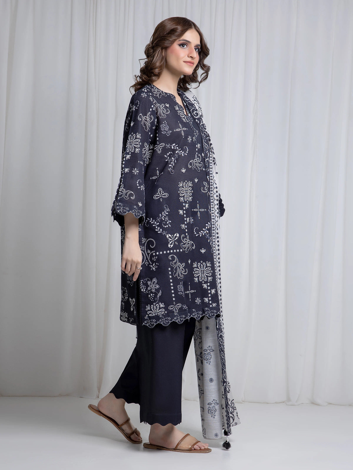 Edenrobe Allure Black Printed Khaddar 3-Piece Suit | EWU6A3-37042-3P