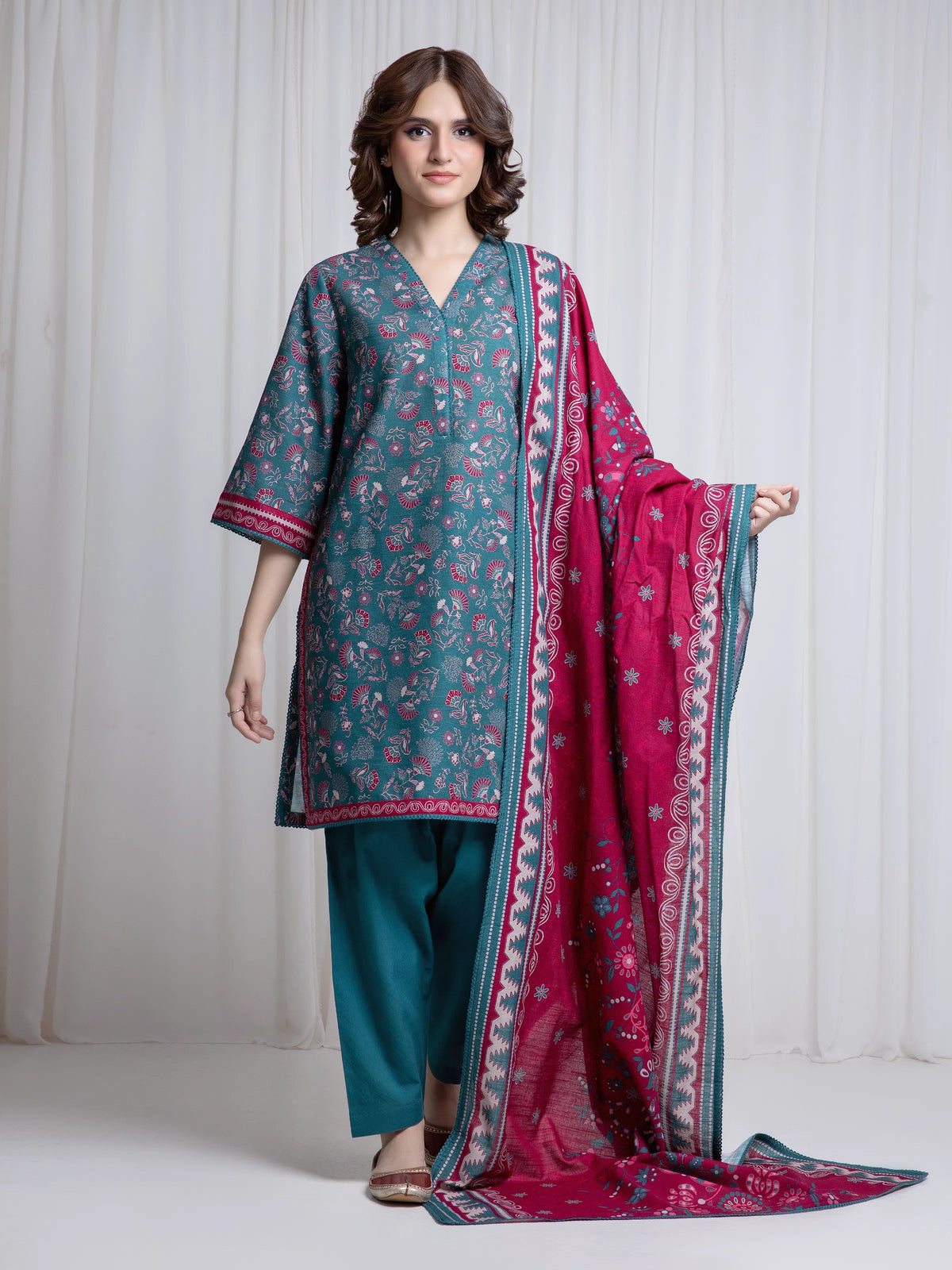 Edenrobe Allure Teal Printed Khaddar 3-Piece Suit | EWU6A3-37043-3P