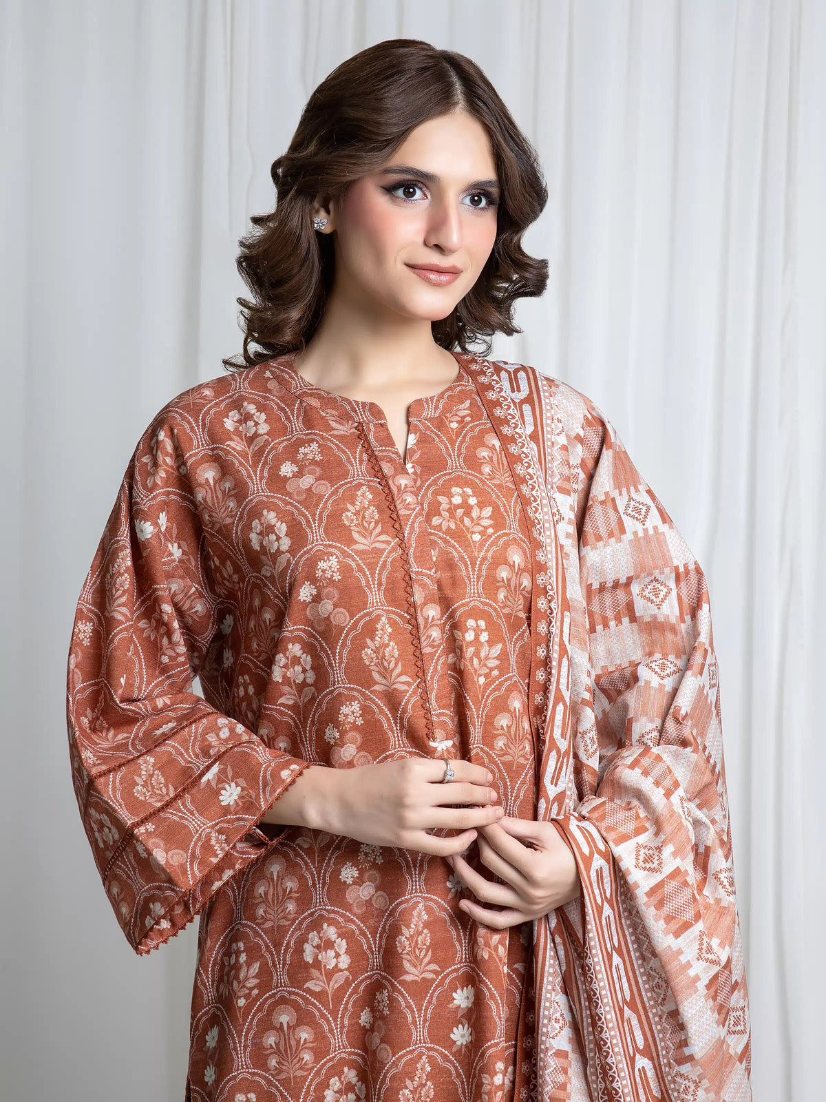 Edenrobe Allure Brown Printed Khaddar 3-Piece Suit | EWU6A3-37049-3P