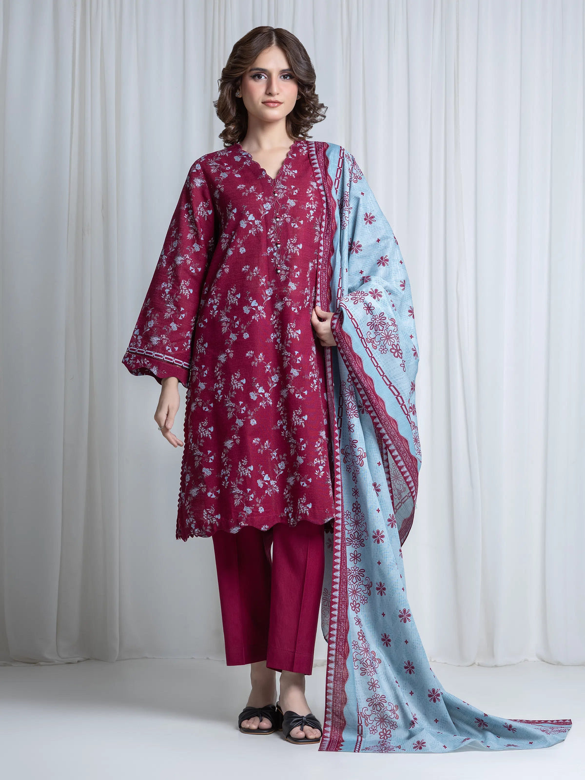 Edenrobe Allure Magenta Printed Khaddar 3-Piece Suit | EWU6A3-37050-3P