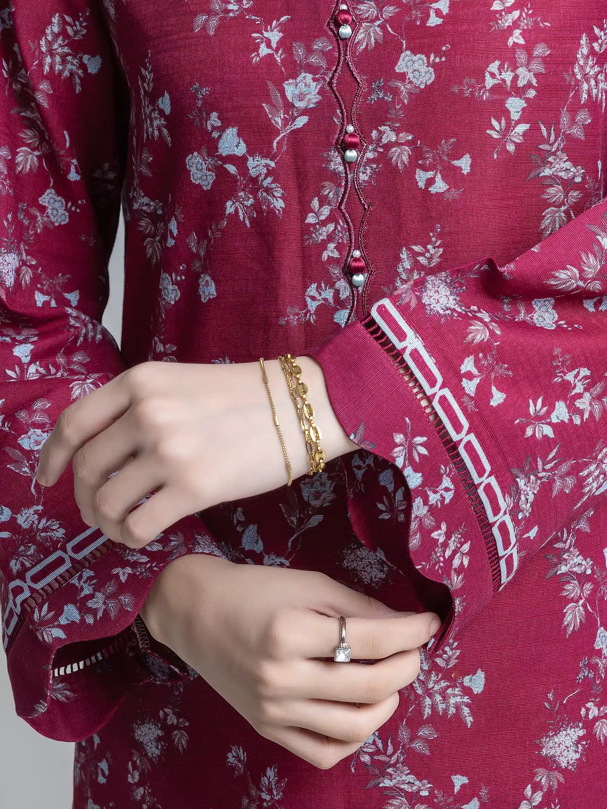 Edenrobe Allure Magenta Printed Khaddar 3-Piece Suit | EWU6A3-37050-3P