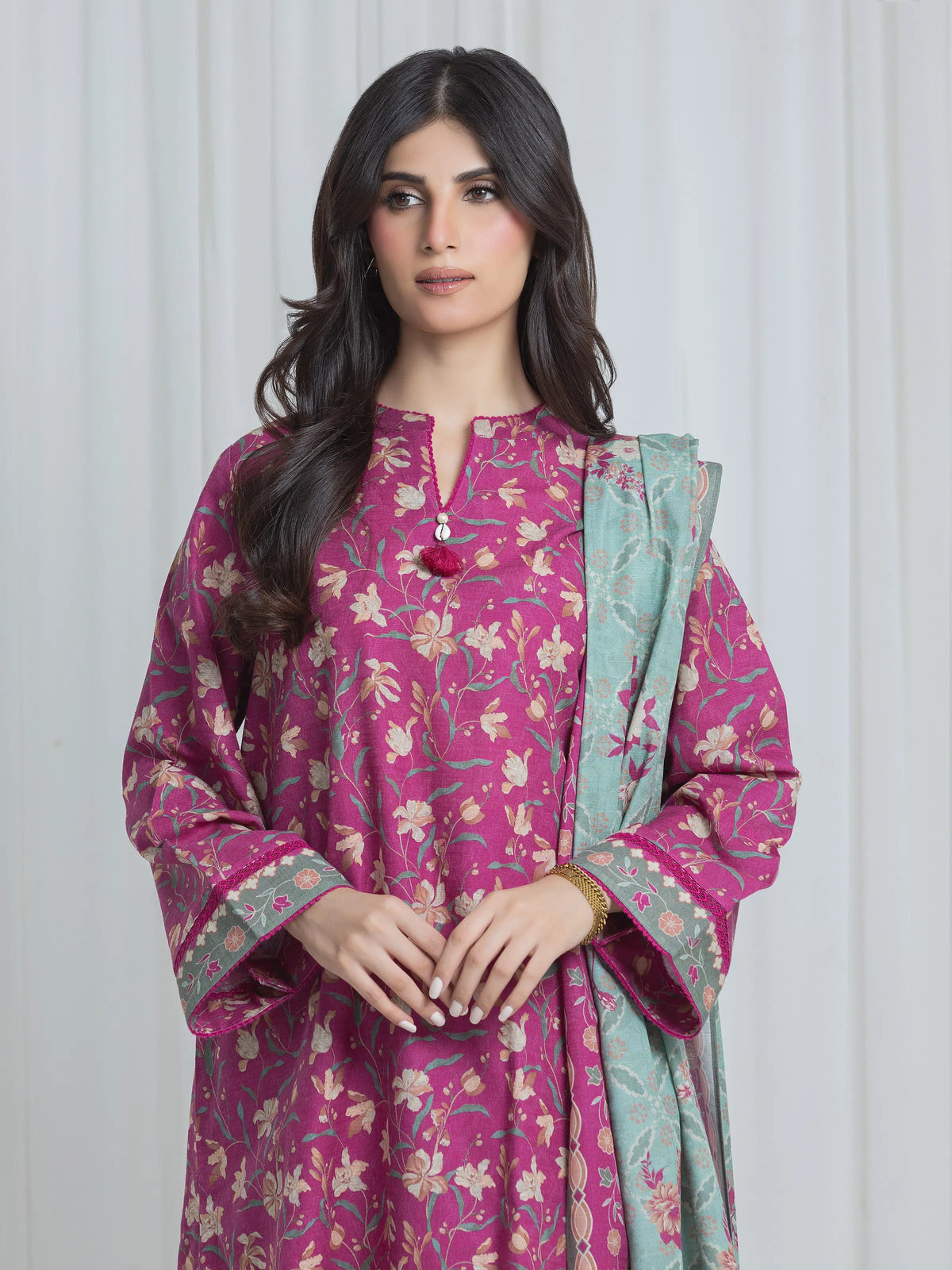 Edenrobe Allure Magenta Printed Khaddar 3-Piece Suit | EWU6A3-37052-3P