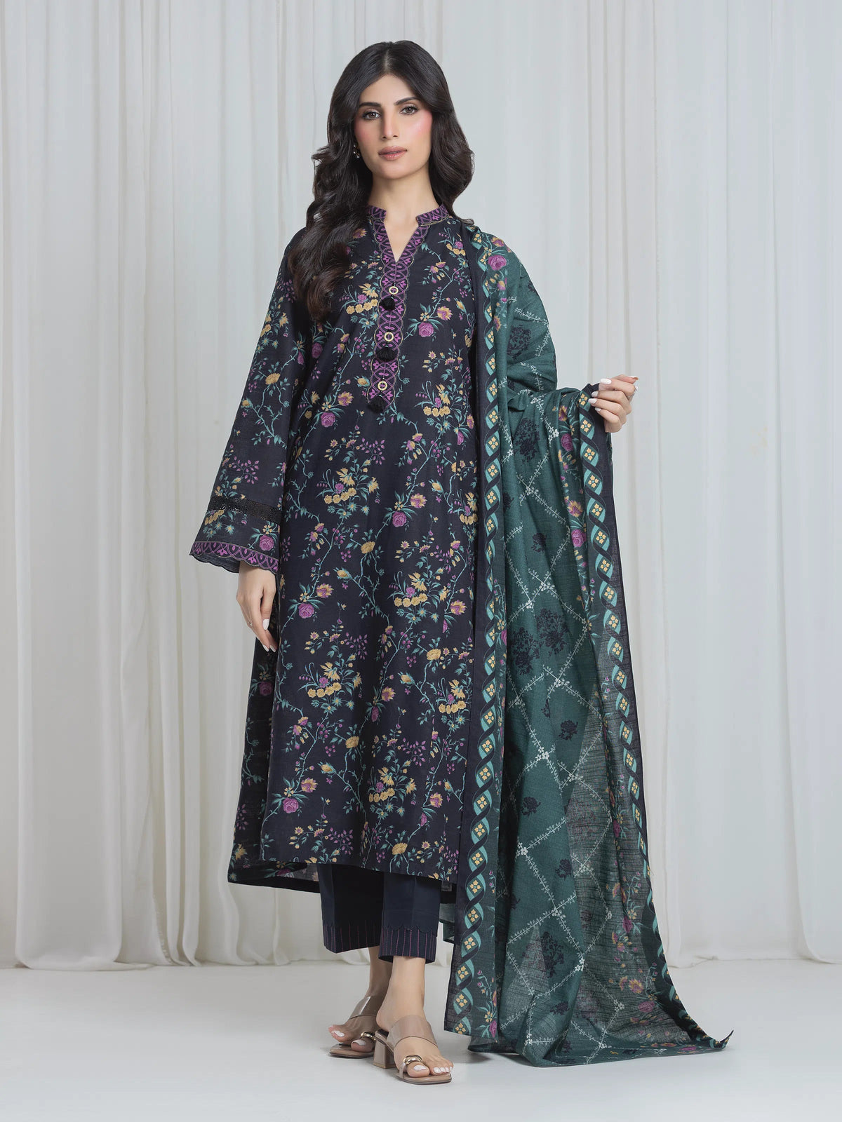 Edenrobe Allure Black Printed Khaddar 3-Piece Suit | EWU6A3-37057-3P