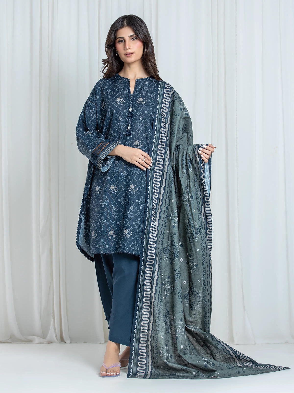 Edenrobe Allure Teal Printed Khaddar 3-Piece Suit | EWU6A3-37061-3P