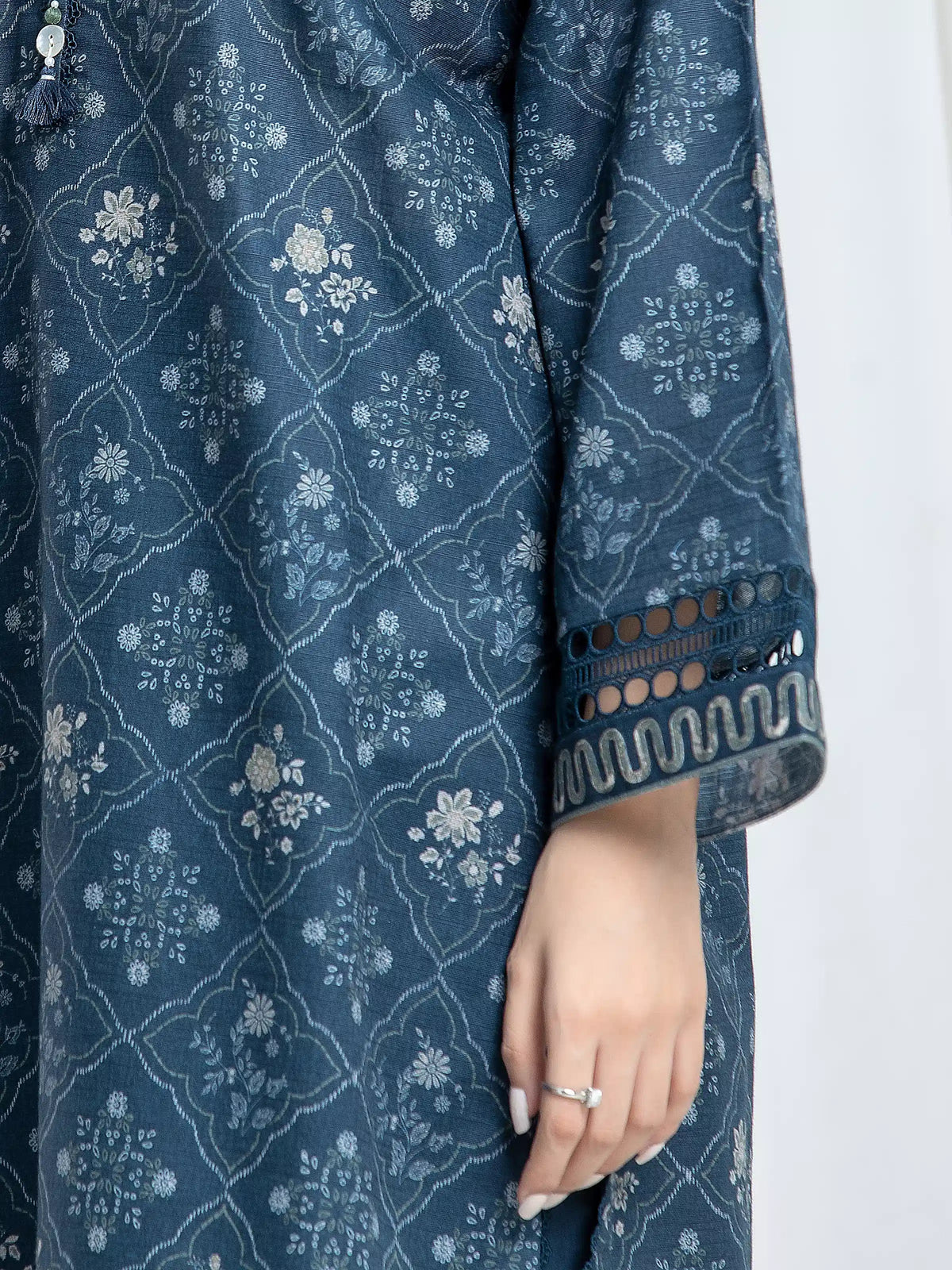 Edenrobe Allure Teal Printed Khaddar 3-Piece Suit | EWU6A3-37061-3P