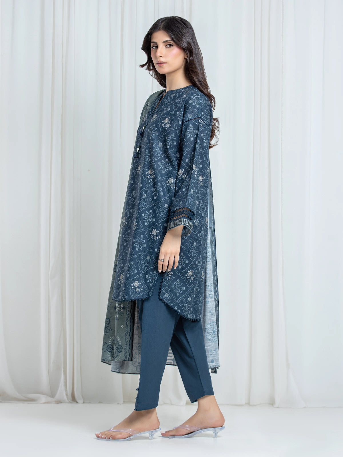 Edenrobe Allure Teal Printed Khaddar 3-Piece Suit | EWU6A3-37061-3P