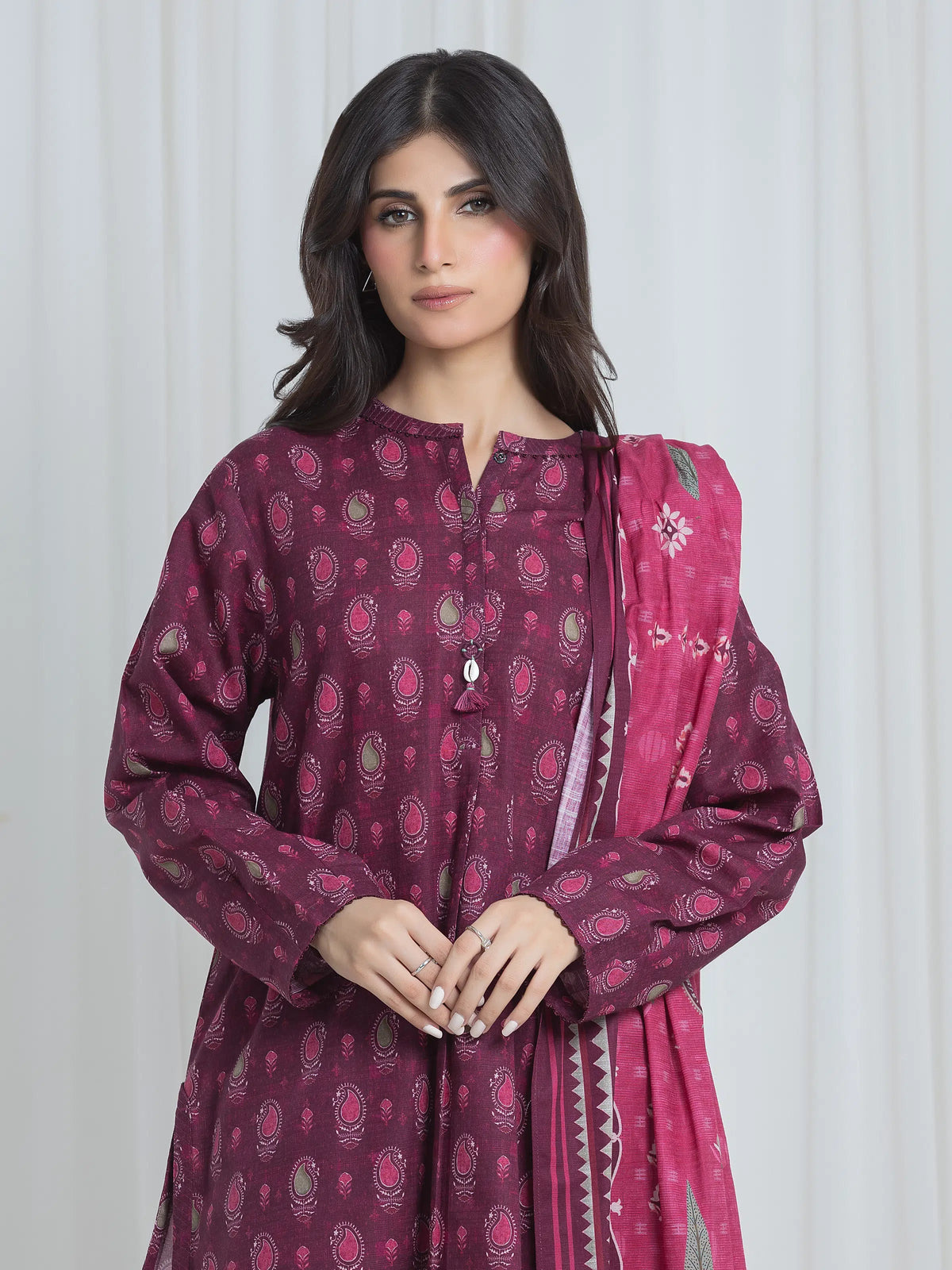 Edenrobe Allure Magenta Printed Khaddar 3-Piece Suit | EWU6A3-37064-3P