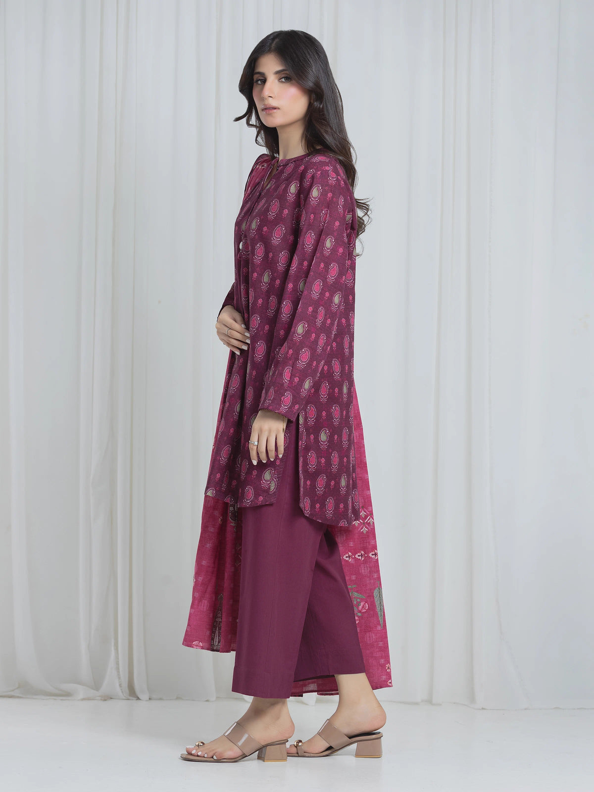 Edenrobe Allure Magenta Printed Khaddar 3-Piece Suit | EWU6A3-37064-3P