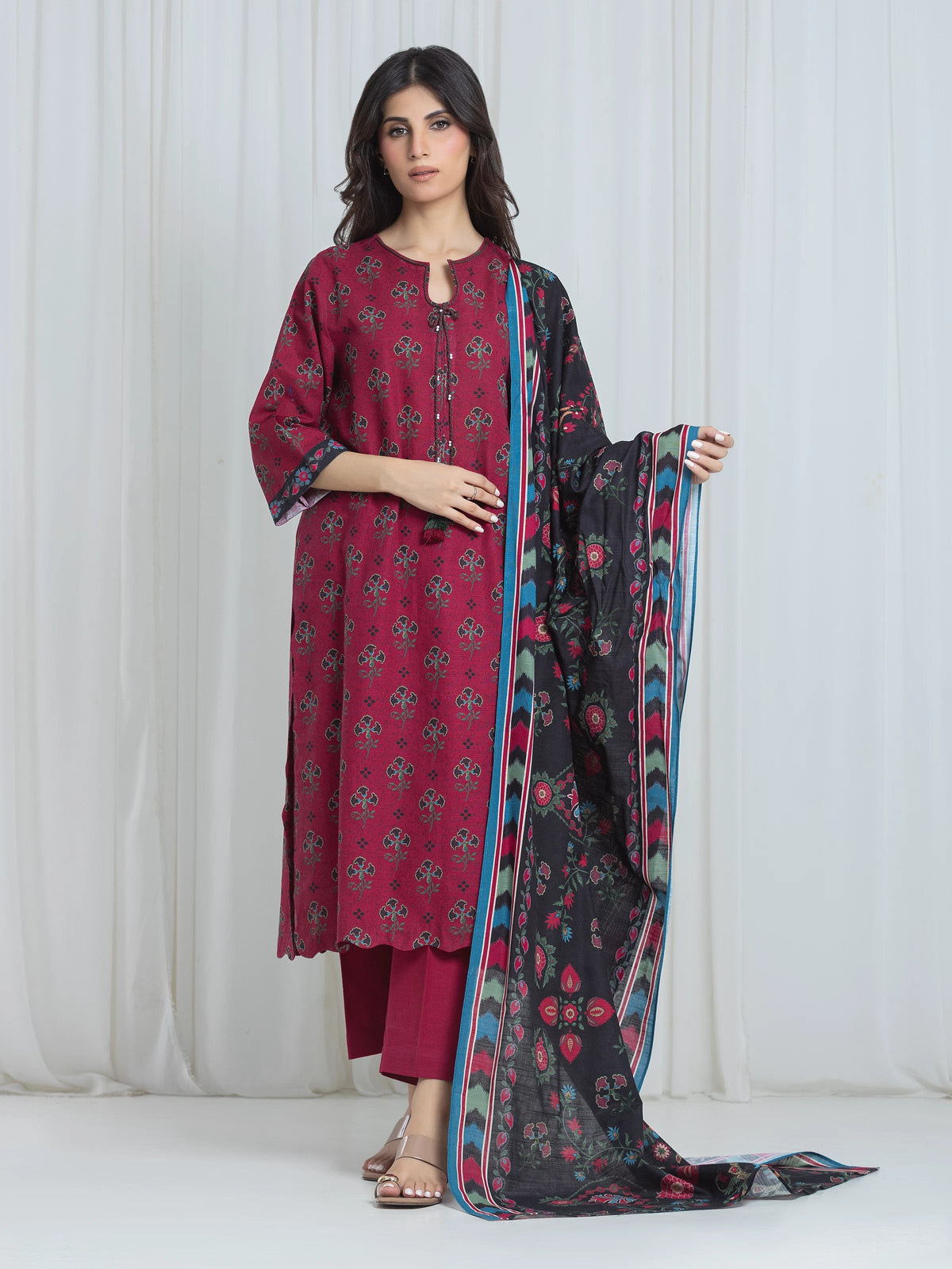 Edenrobe Allure Pink Printed Khaddar 3-Piece Suit | EWU6A3-37069-3P