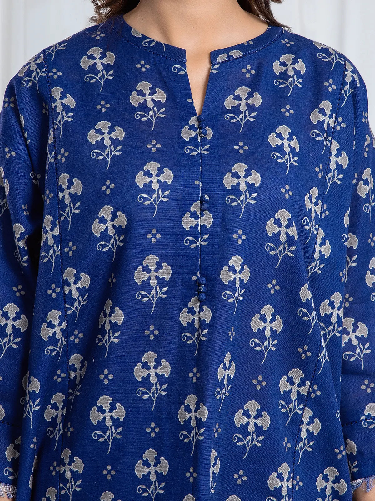 Edenrobe Allure Blue Printed Khaddar 3-Piece Suit | EWU6A3-37070-3P