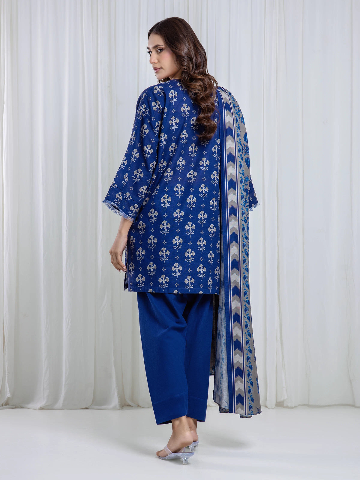 Edenrobe Allure Blue Printed Khaddar 3-Piece Suit | EWU6A3-37070-3P
